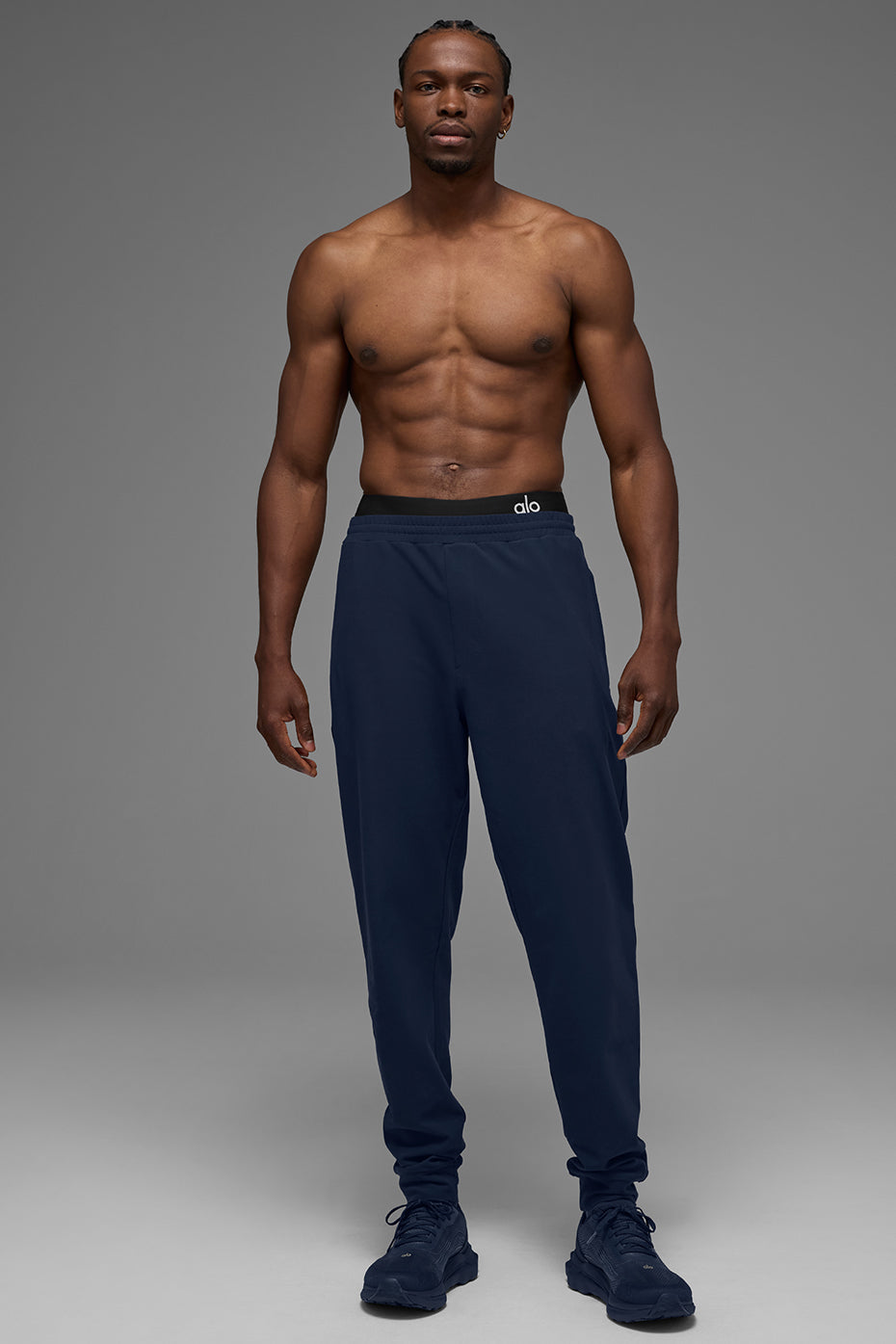 Alo Yoga Conquer Max Performance Jogger - Navy