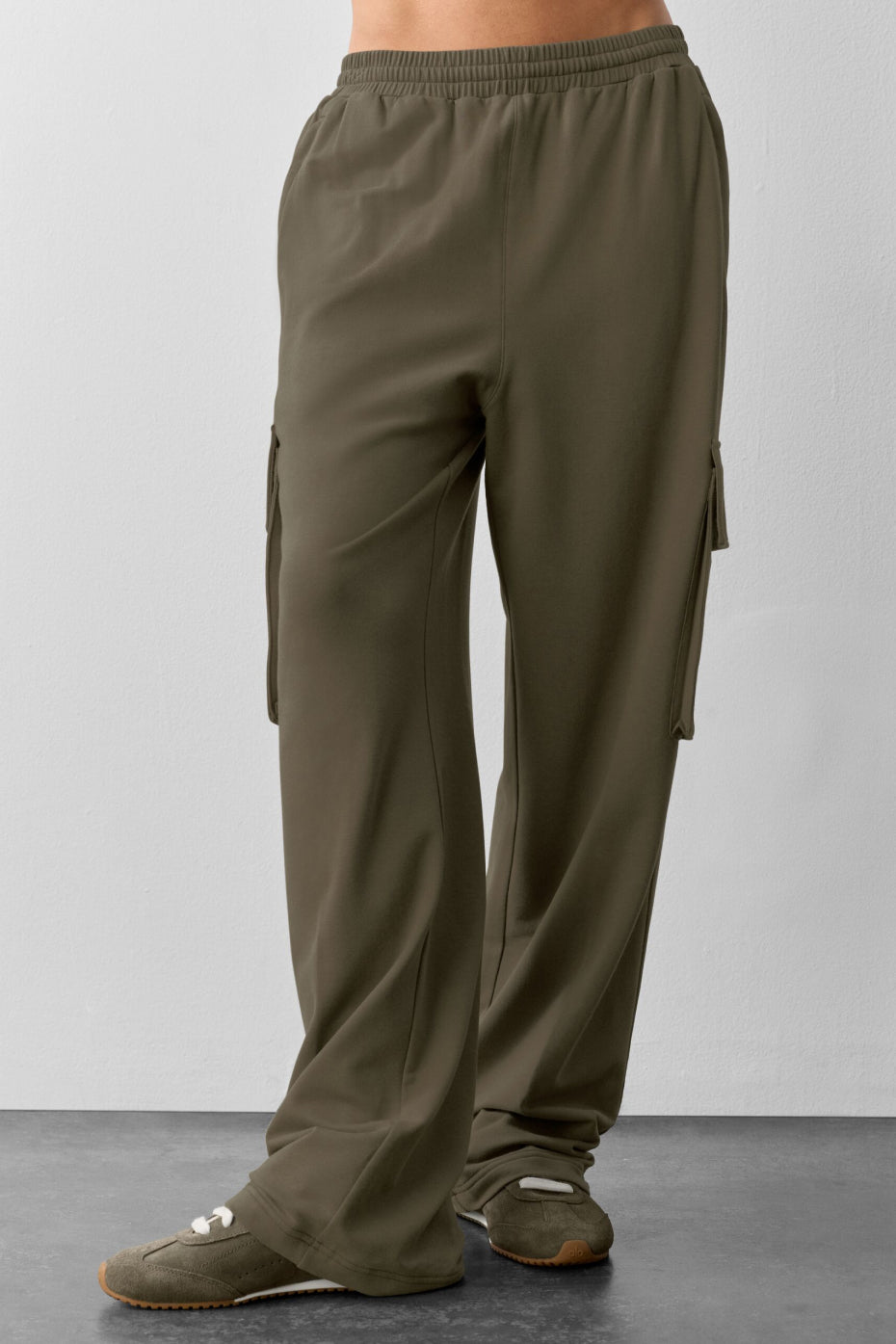 Alo Yoga Double Take Cargo Pant - Olive Tree