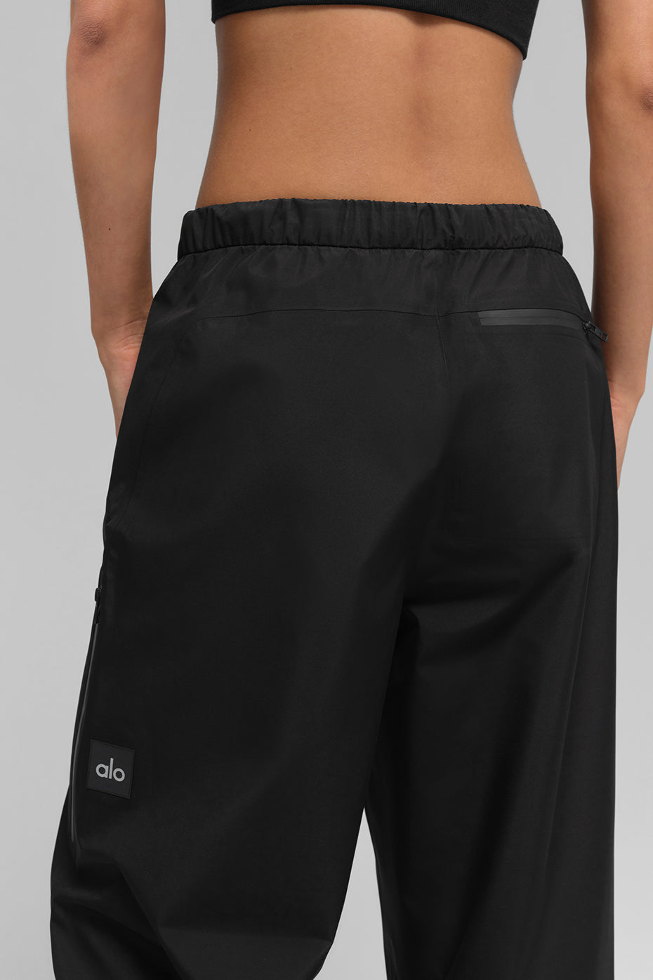 Alo Yoga Alpha Shell Pant - Black