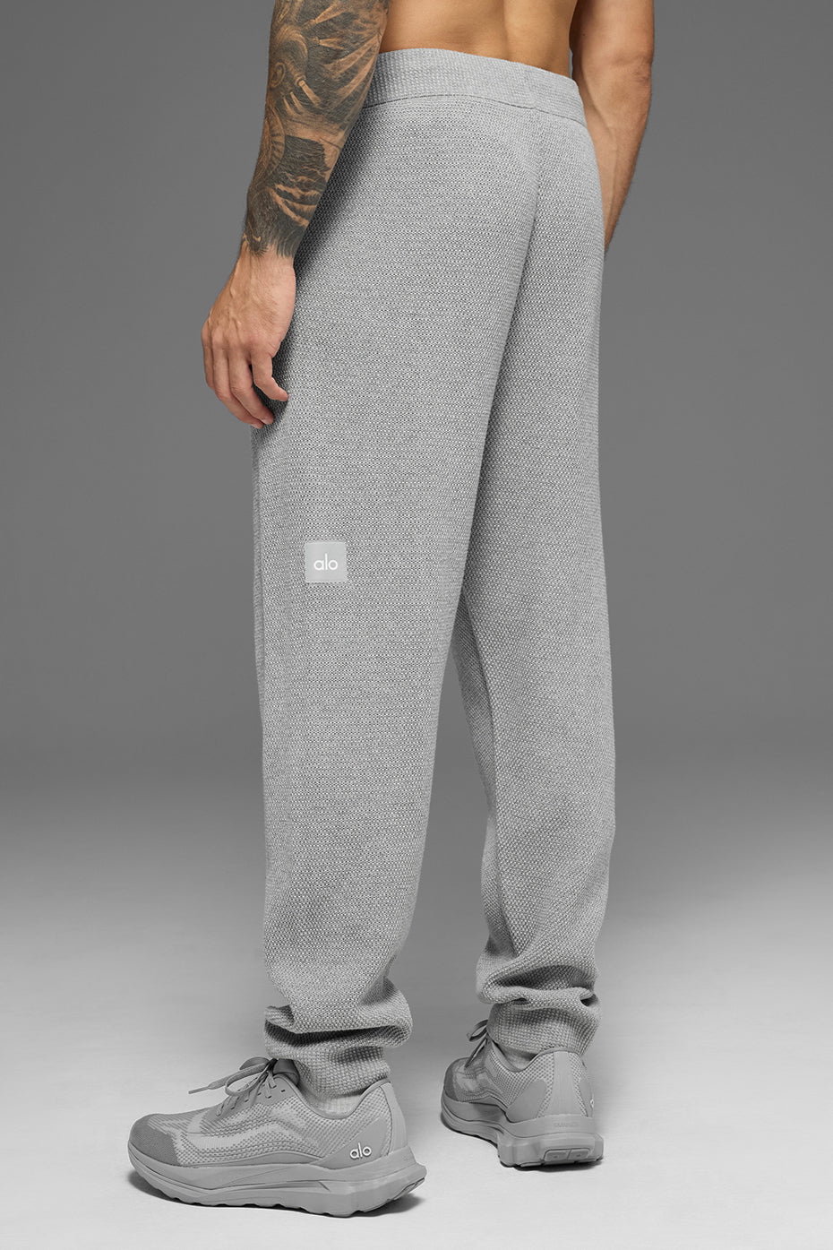 Alo Yoga Sports Club Jogger - Athletic Heather Grey