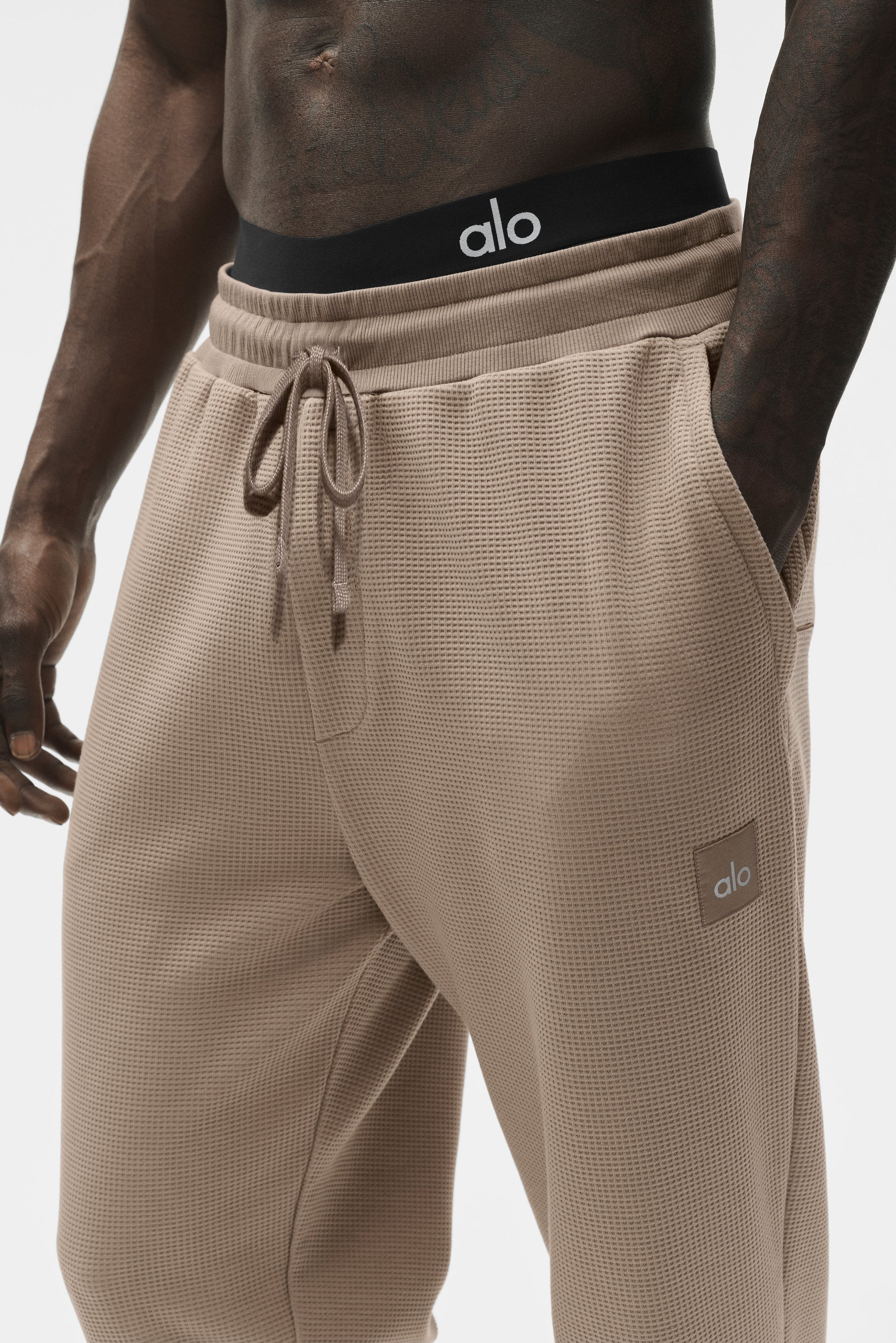 Alo Yoga Waffle Lounge Jogger - Gravel