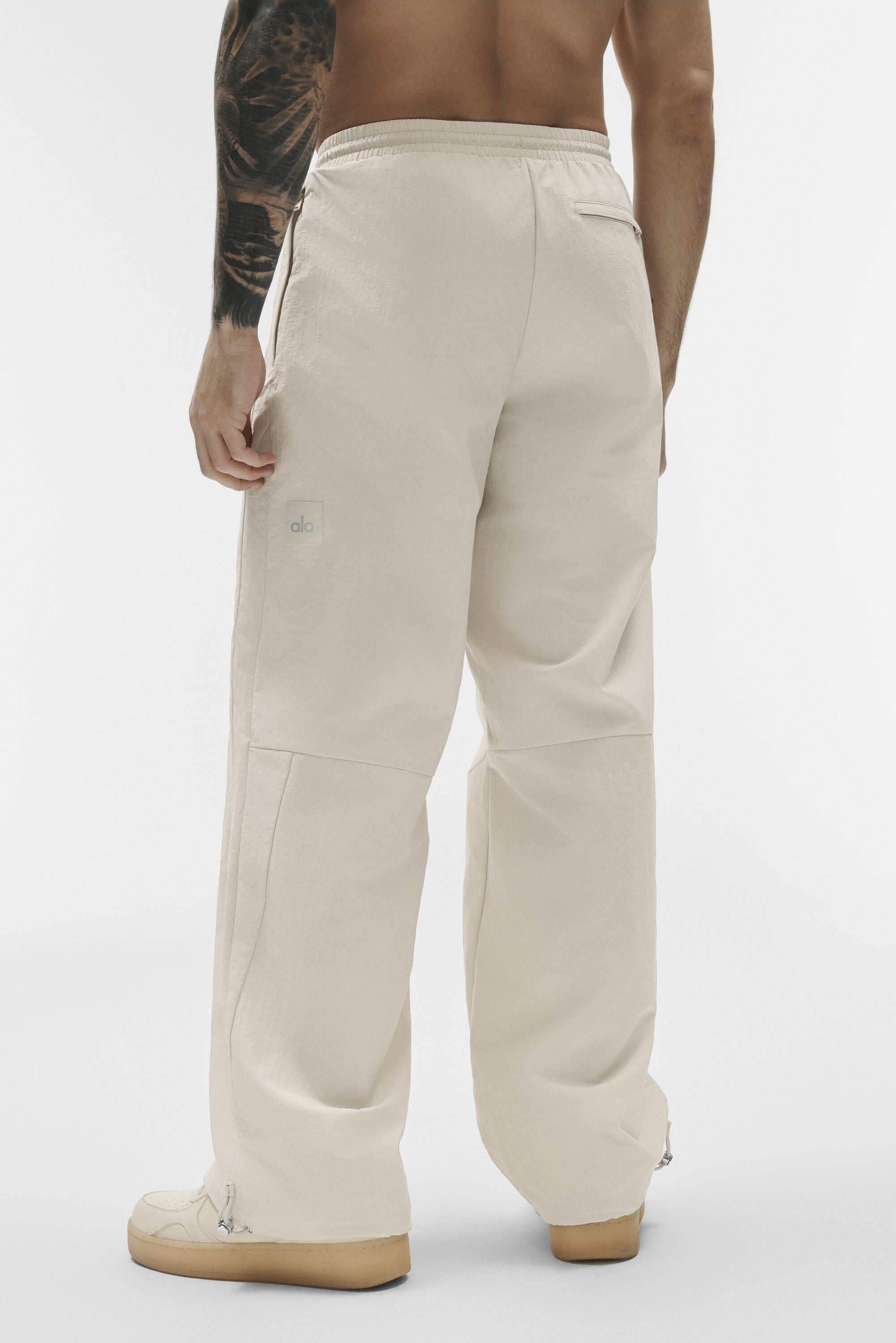Alo Yoga Takeaway Track Straight Leg Pant - Bone