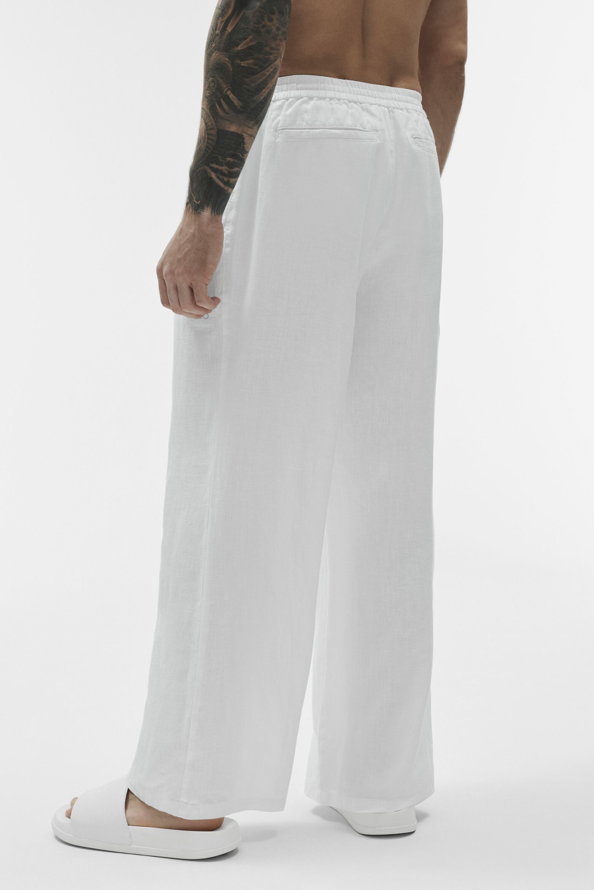 Alo Yoga Linen Days Straight Leg Pant - White