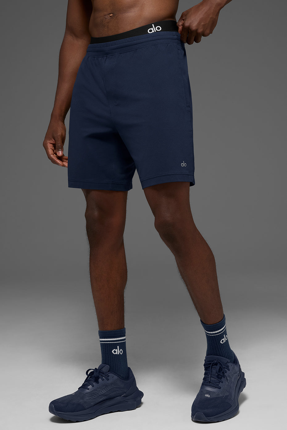 Alo Yoga 7" Conquer React Performance Short - Navy