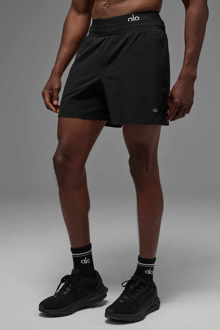 Alo Yoga 5" Traction Running Short - Black