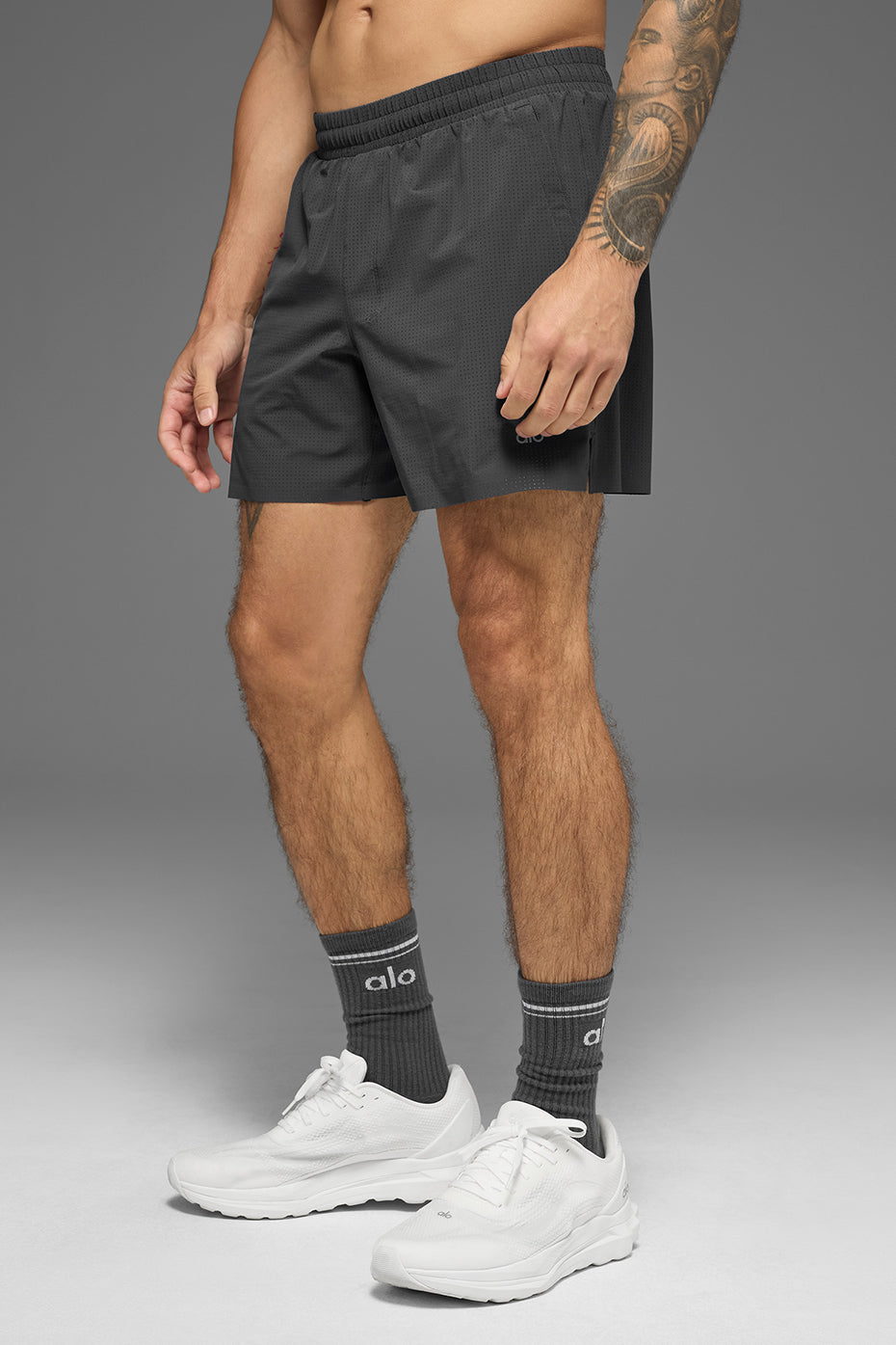 Alo Yoga 5" Traction Running Short - Anthracite