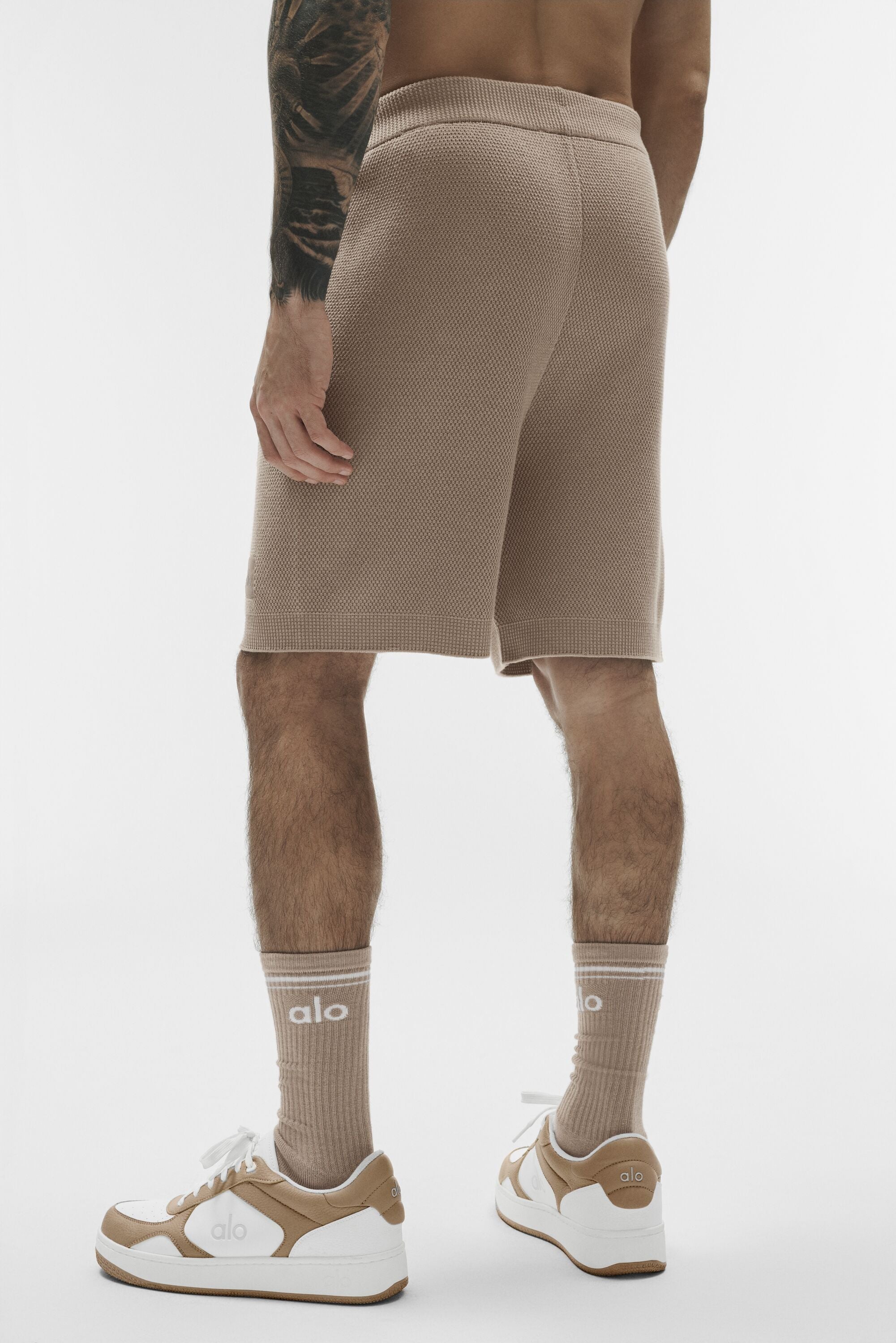 Alo Yoga 7" Sports Club Sweater Knit Short - Gravel