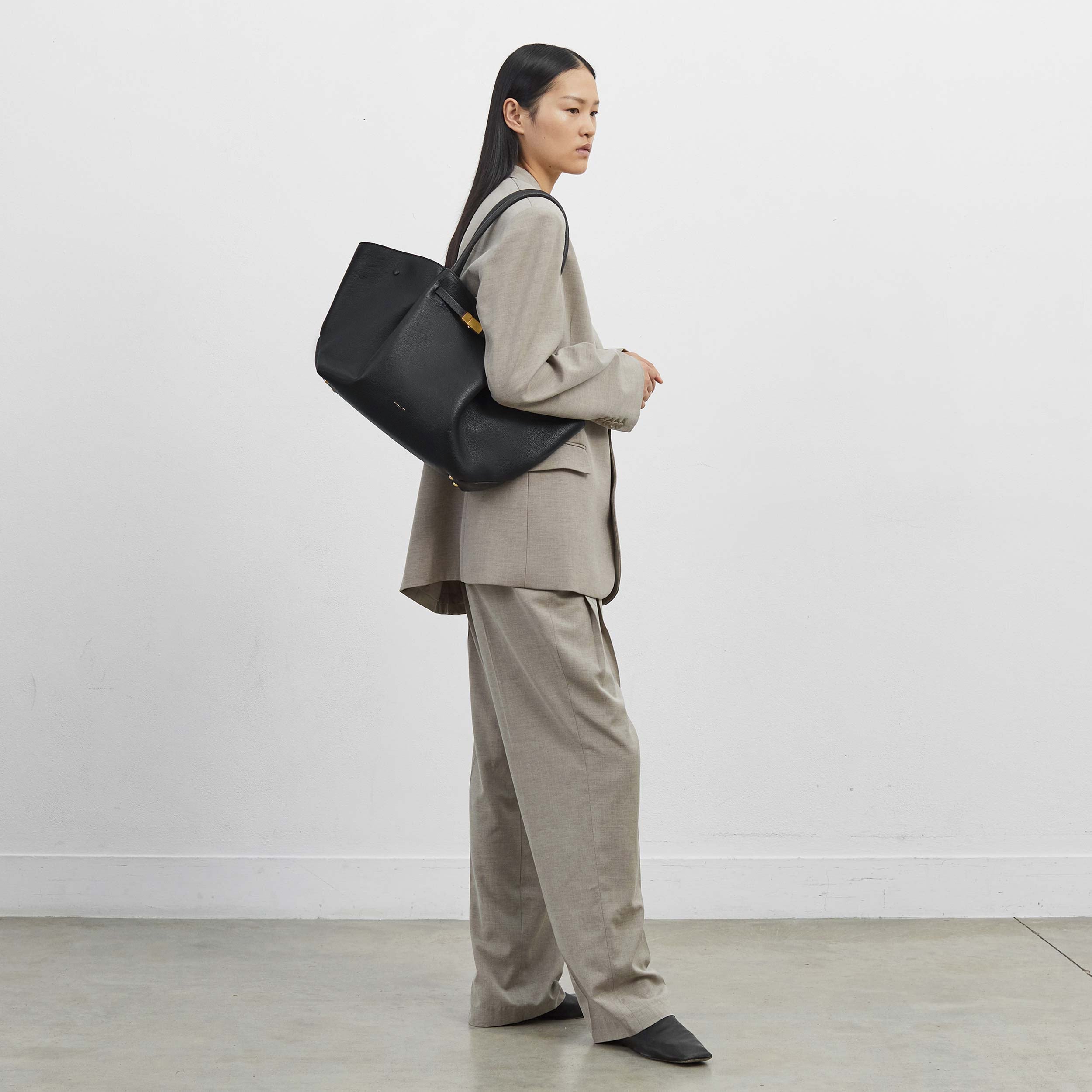 DeMellier The New York black small grain