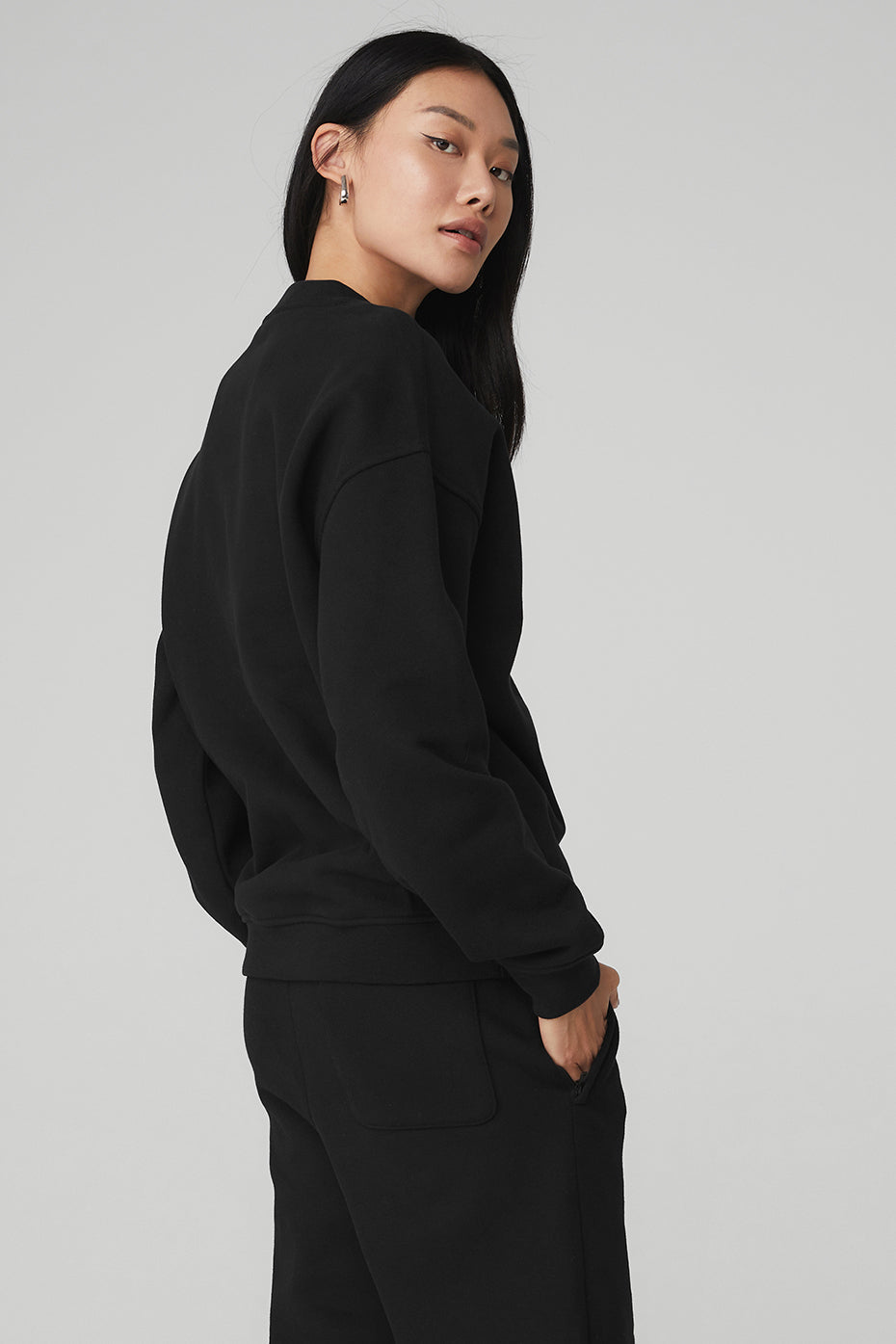 Alo Yoga Renown Heavy Weight Crew Neck Pullover - Black