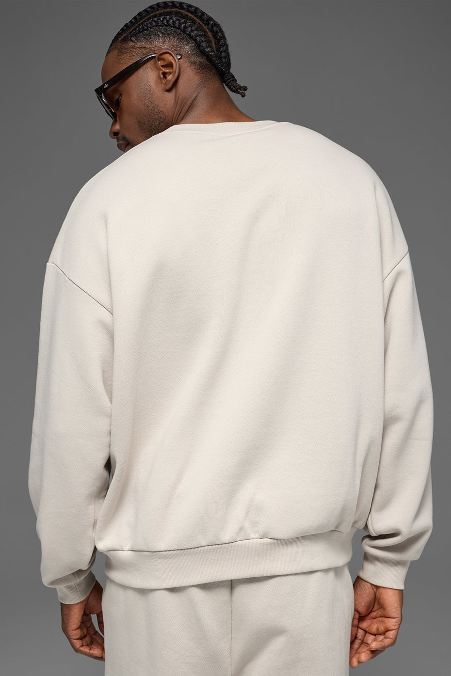 Alo Yoga Accolade Crew Neck Pullover - Bone