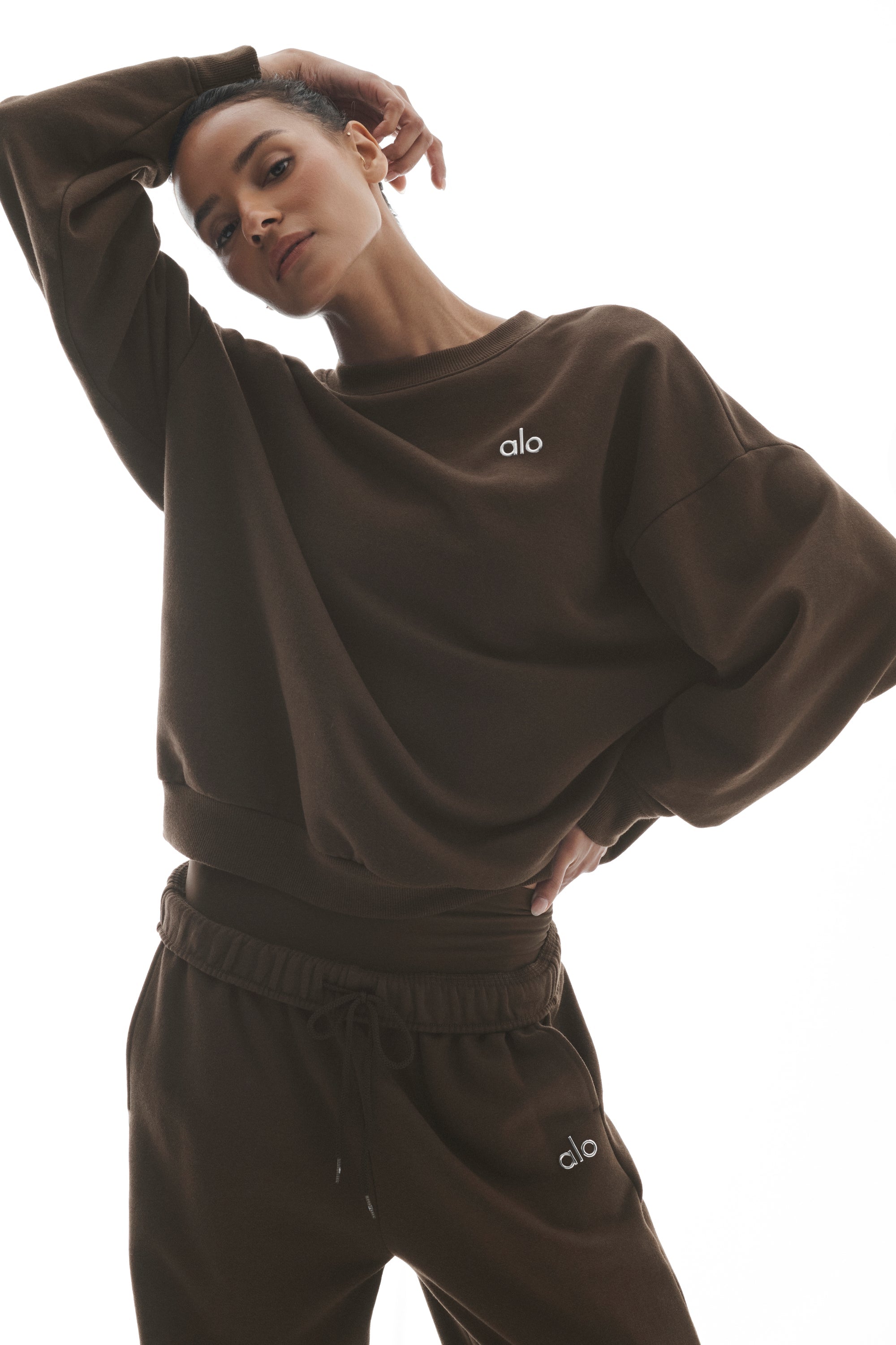 Alo Yoga Accolade Crew Neck Pullover - Espresso