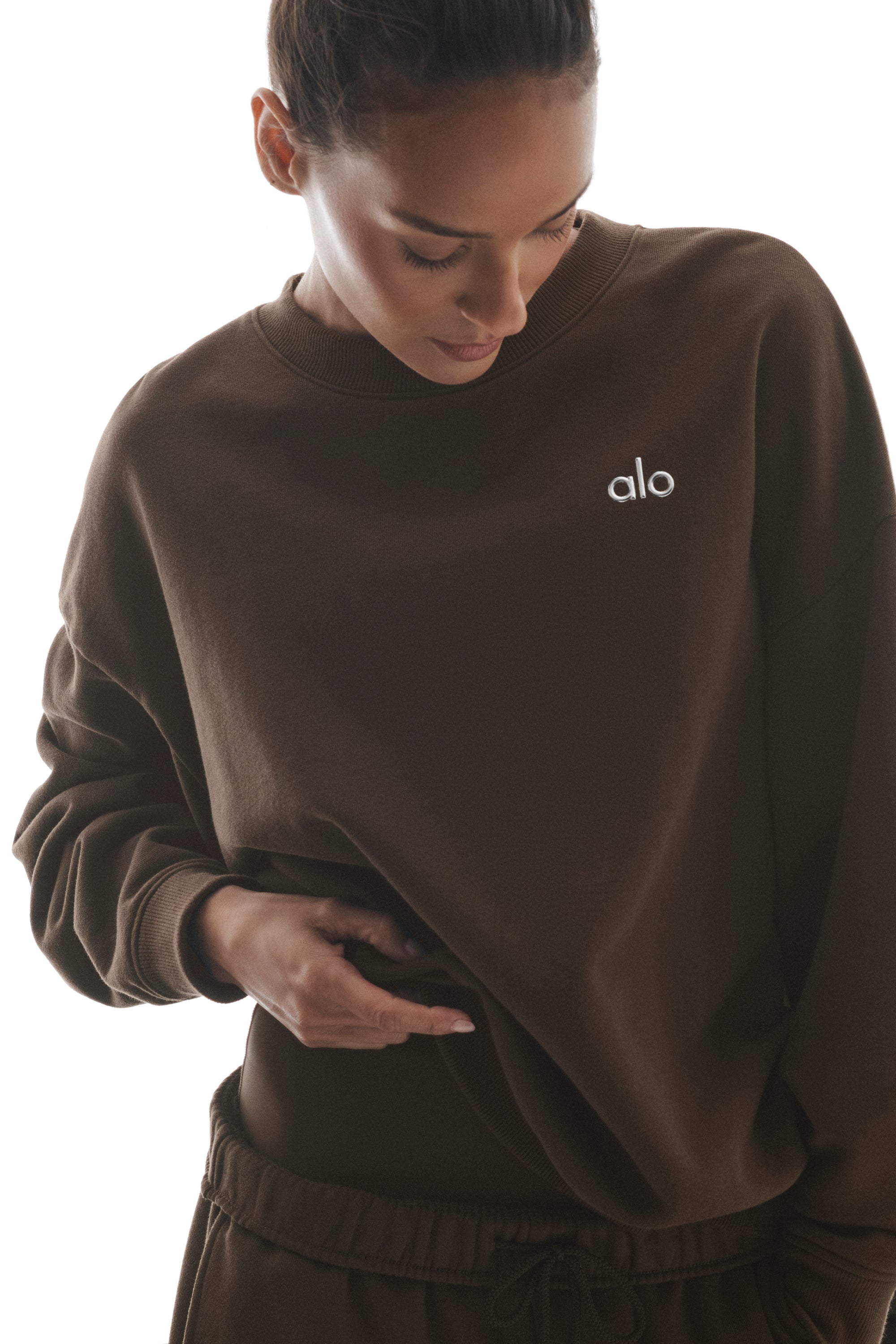 Alo Yoga Accolade Crew Neck Pullover - Espresso