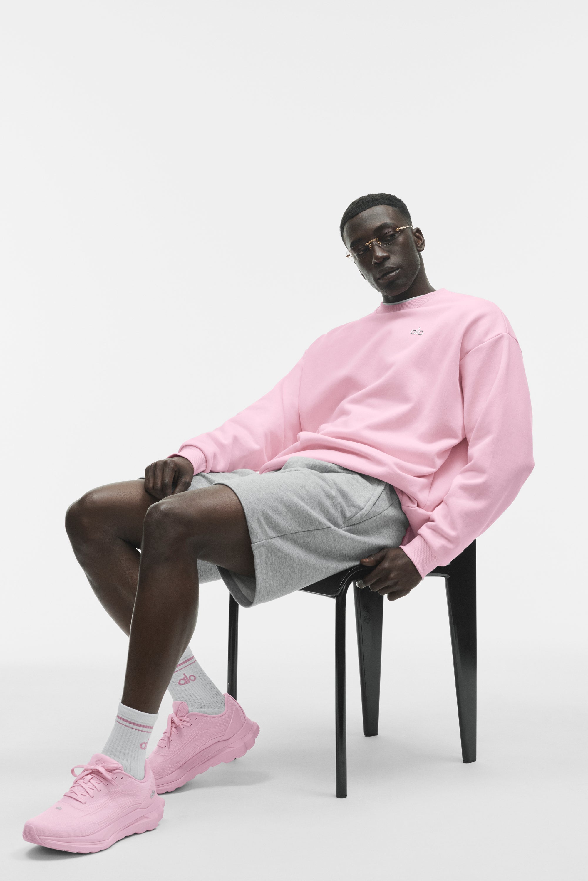 Alo Yoga Accolade Crew Neck Pullover - Pink Marshmallow