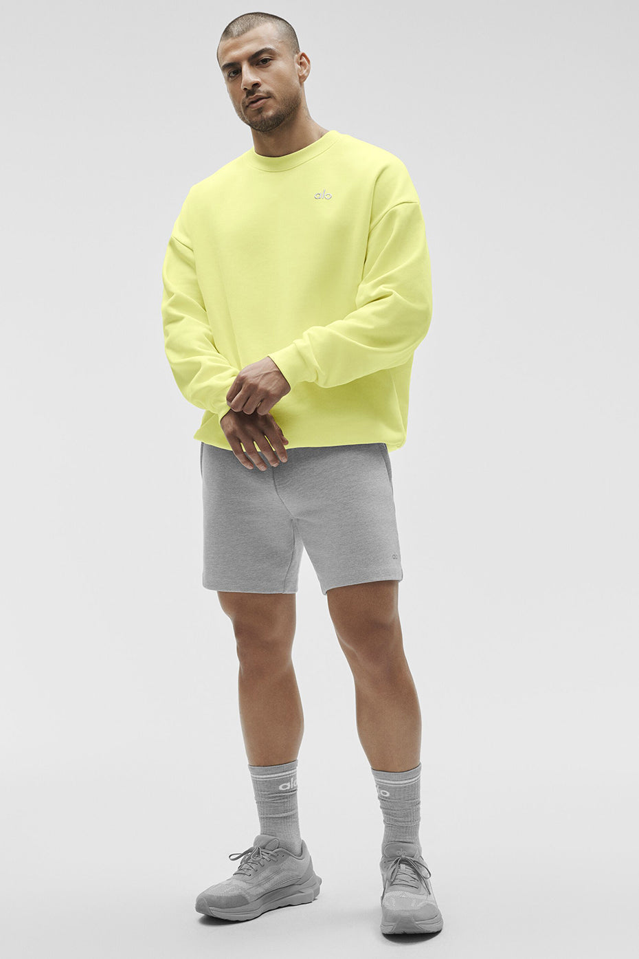 Alo Yoga Accolade Crew Neck Pullover - Sunshine