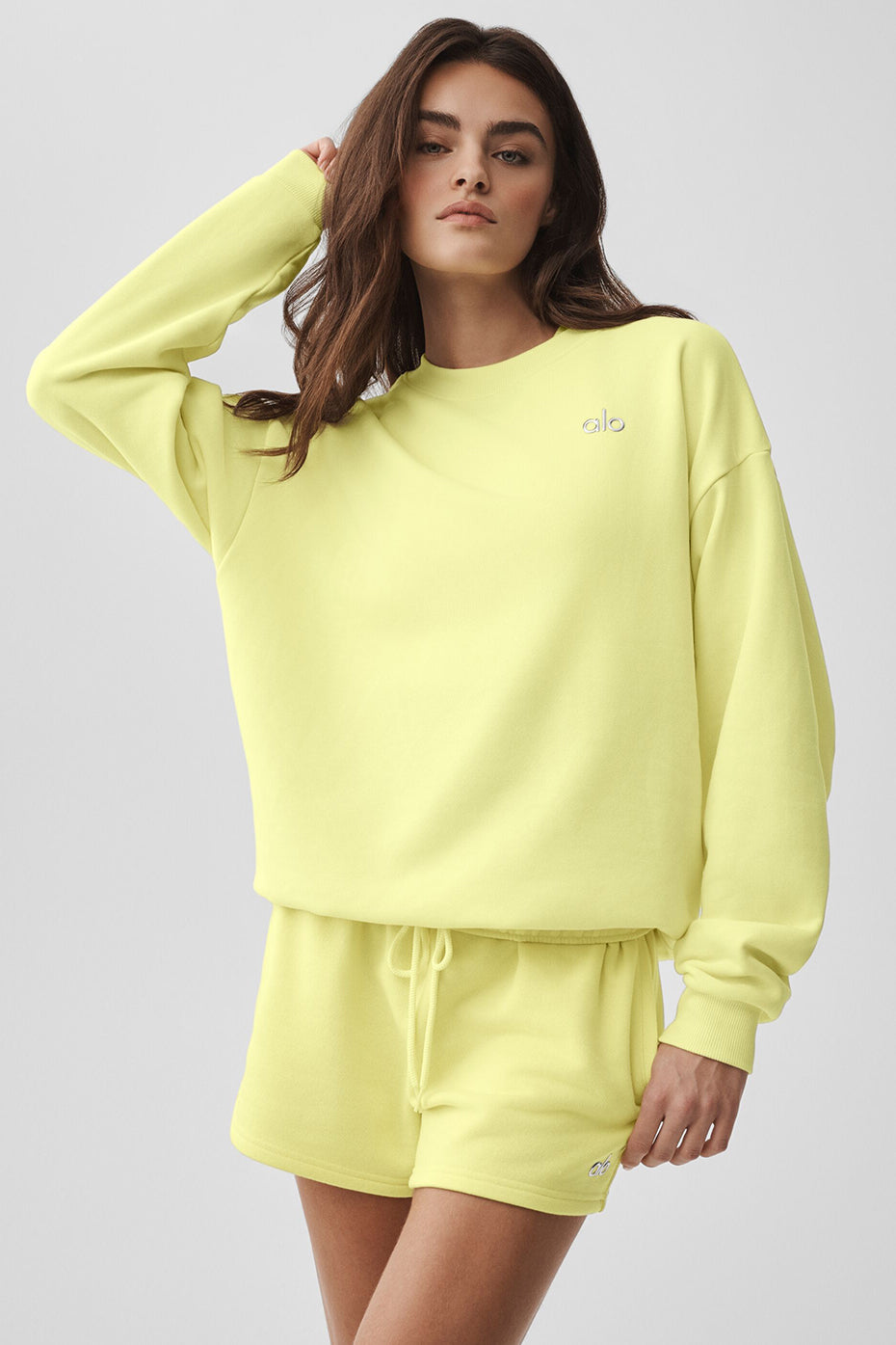 Alo Yoga Accolade Crew Neck Pullover - Sunshine