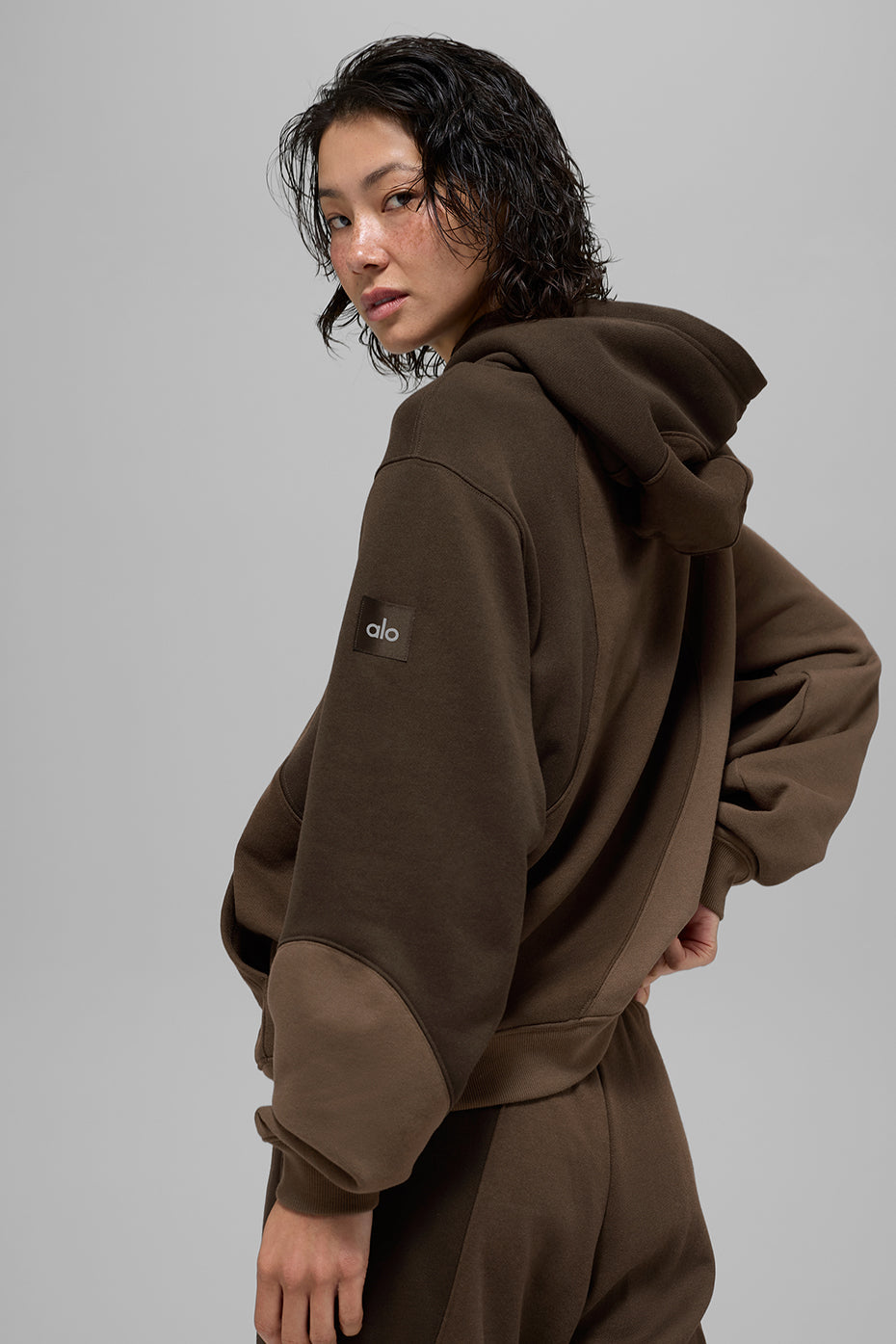 Alo Yoga Make Waves Hoodie - Espresso Tonal