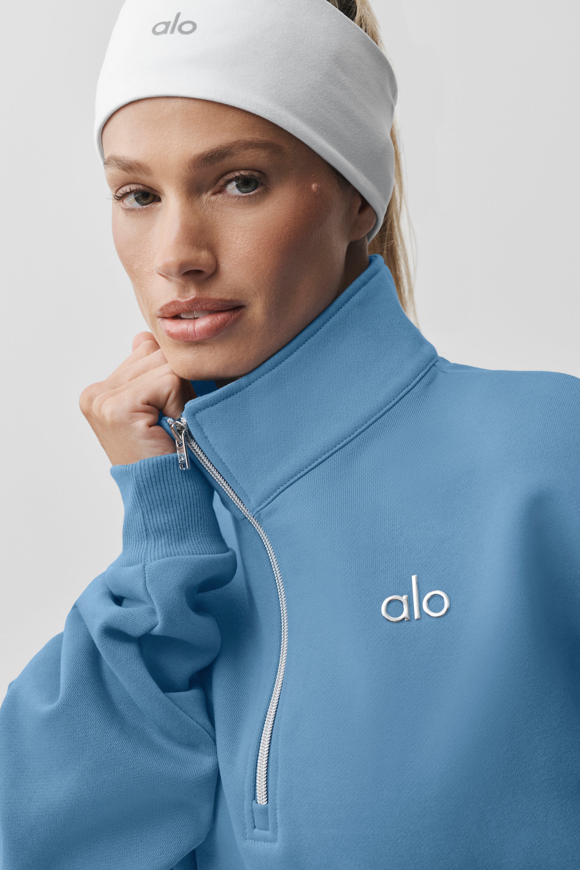 Alo Yoga Accolade 1/4 Zip Pullover - California Blue