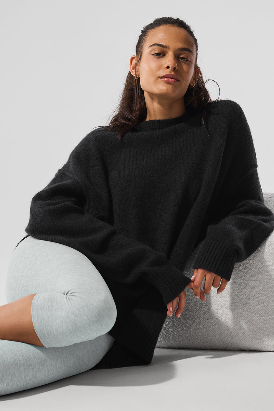 Alo Yoga Unisex Wool Cashmere New Class Crewneck Sweater - Black