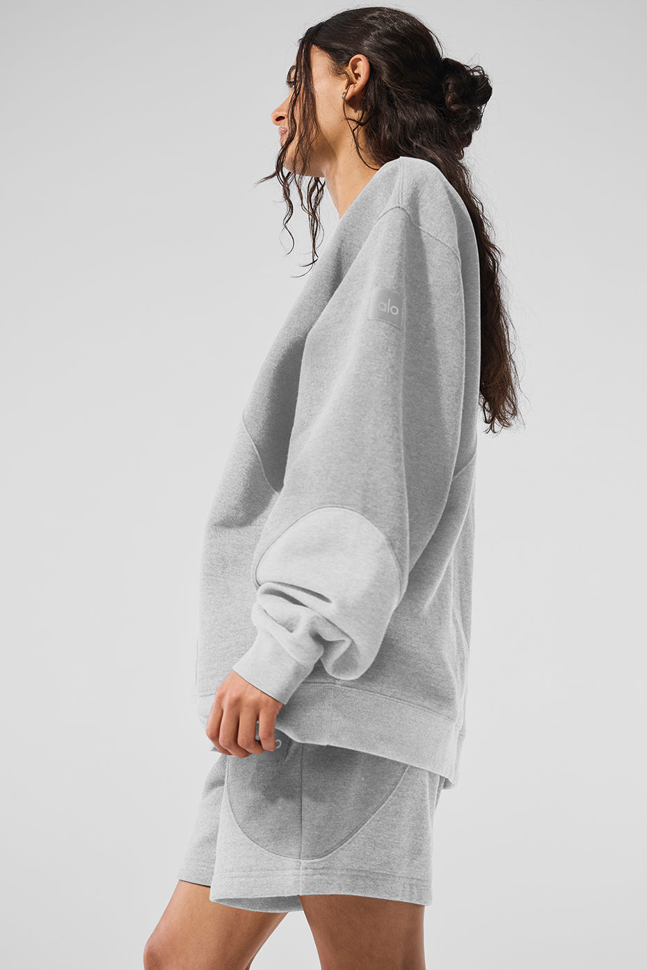 Alo Yoga Make Waves Crew Neck Pullover - Athletic Heather Grey Tonal