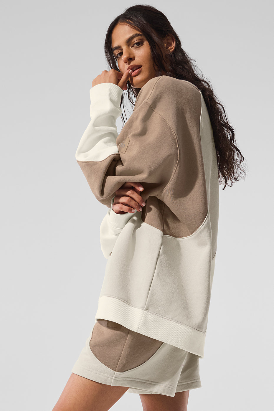 Alo Yoga Make Waves Crew Neck Pullover - Ivory/Bone/Gravel