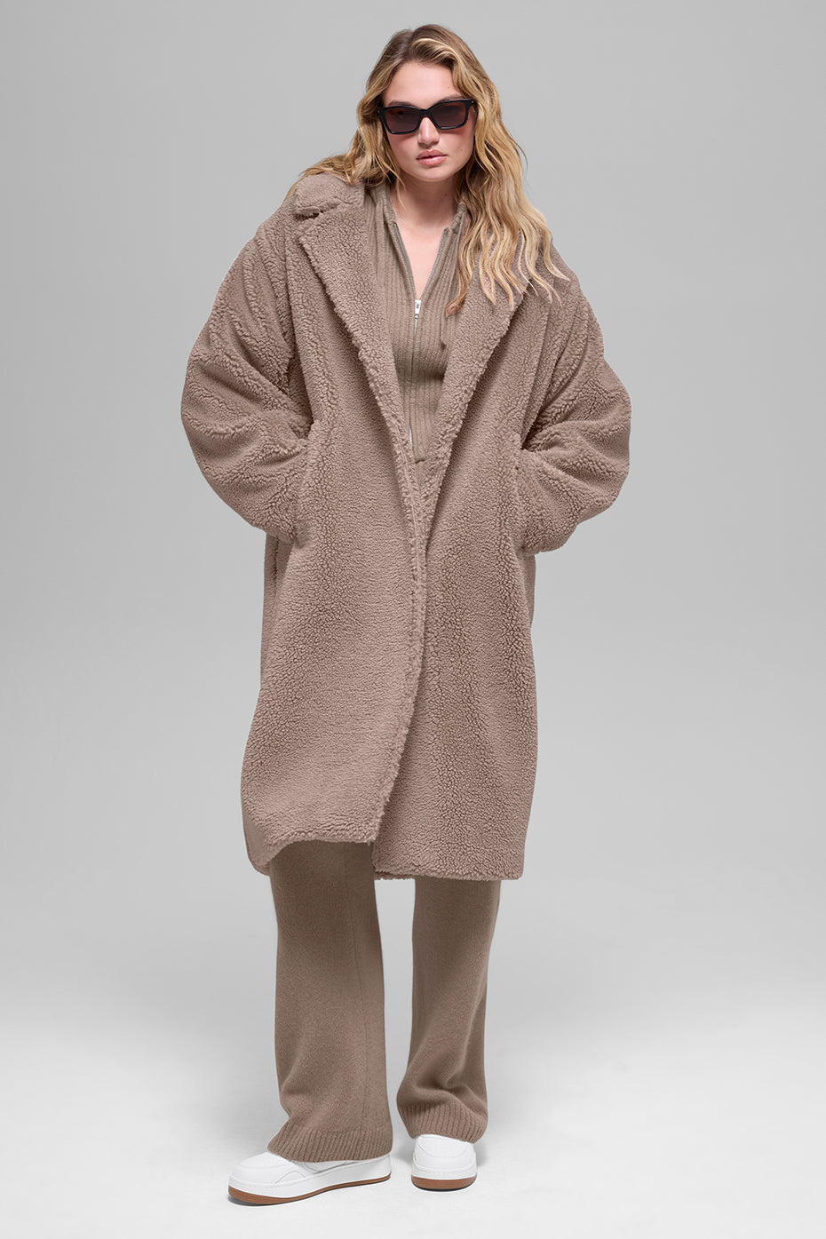 Alo Yoga Oversized Sherpa Trench - Chai Latte