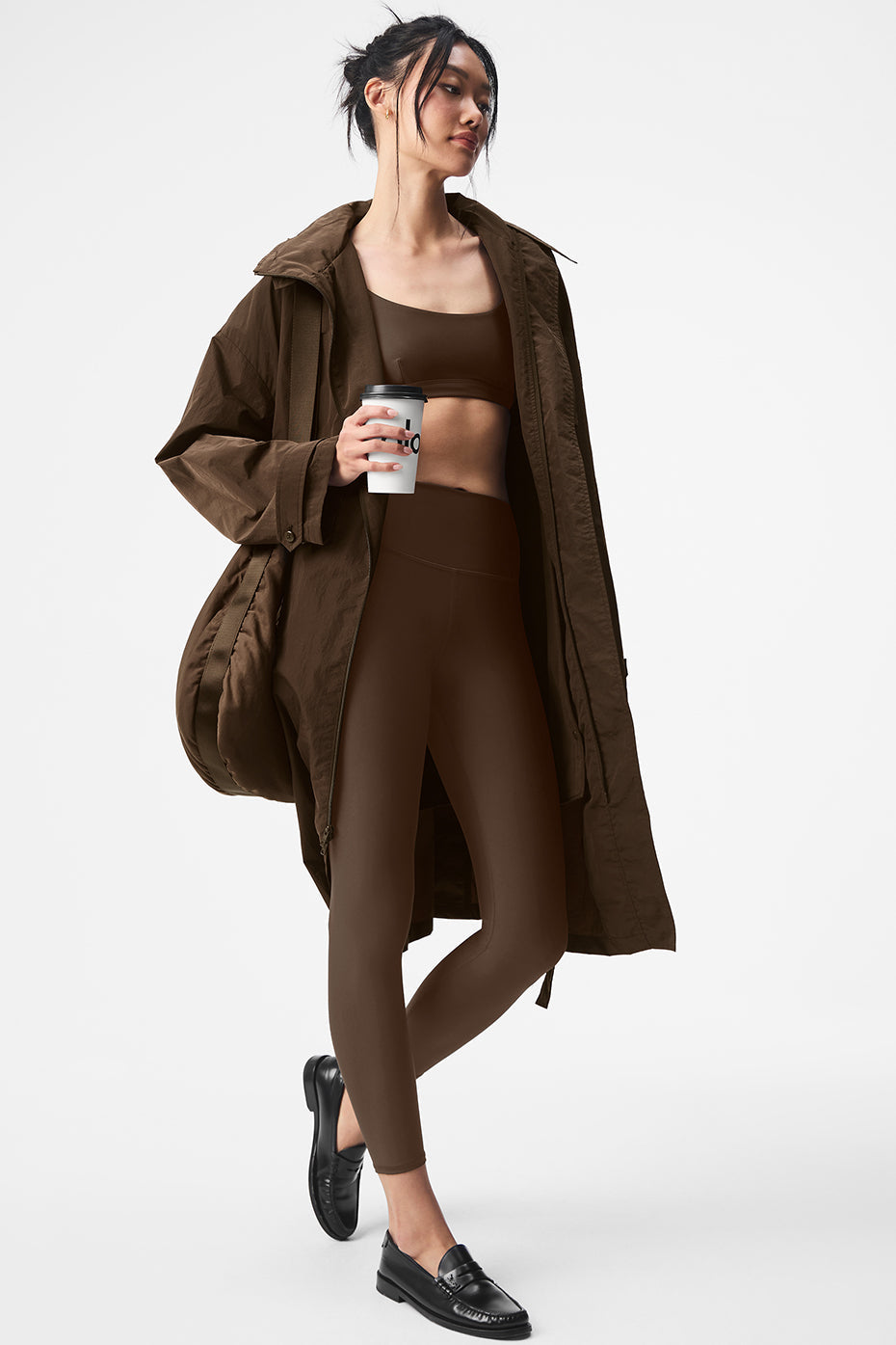 Alo Yoga Crinkle On The Move Trench - Espresso