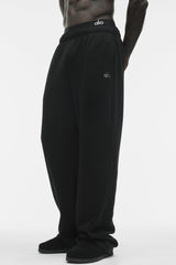 Alo Yoga Accolade Straight Leg Sweatpant - Black