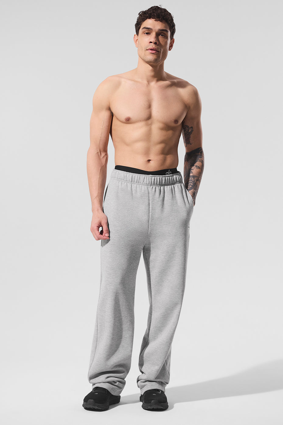 Alo Yoga Accolade Straight Leg Sweatpant - Athletic Heather Grey