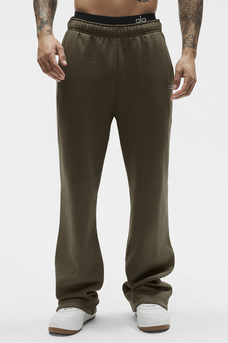 Alo Yoga Accolade Straight Leg Sweatpant - Olive Tree