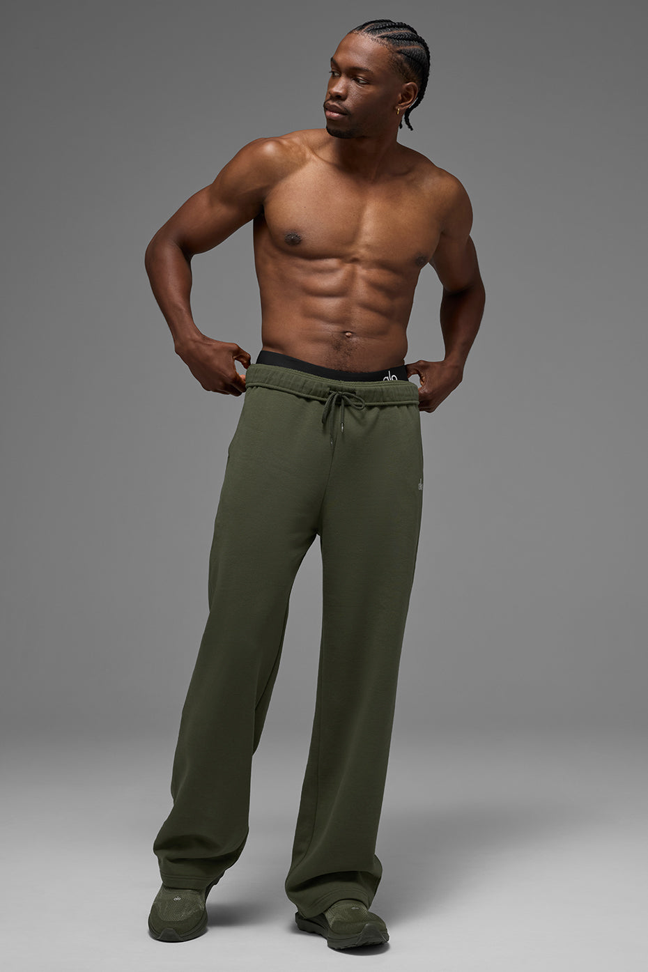 Alo Yoga Accolade Straight Leg Sweatpant - Green Olive