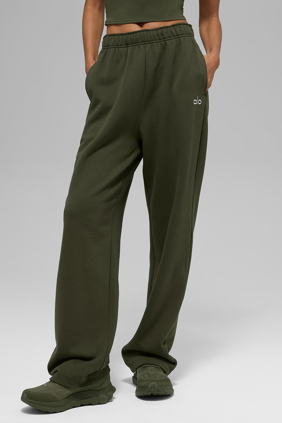Alo Yoga Accolade Straight Leg Sweatpant - Green Olive
