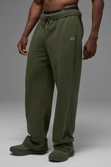 Alo Yoga Accolade Straight Leg Sweatpant - Green Olive