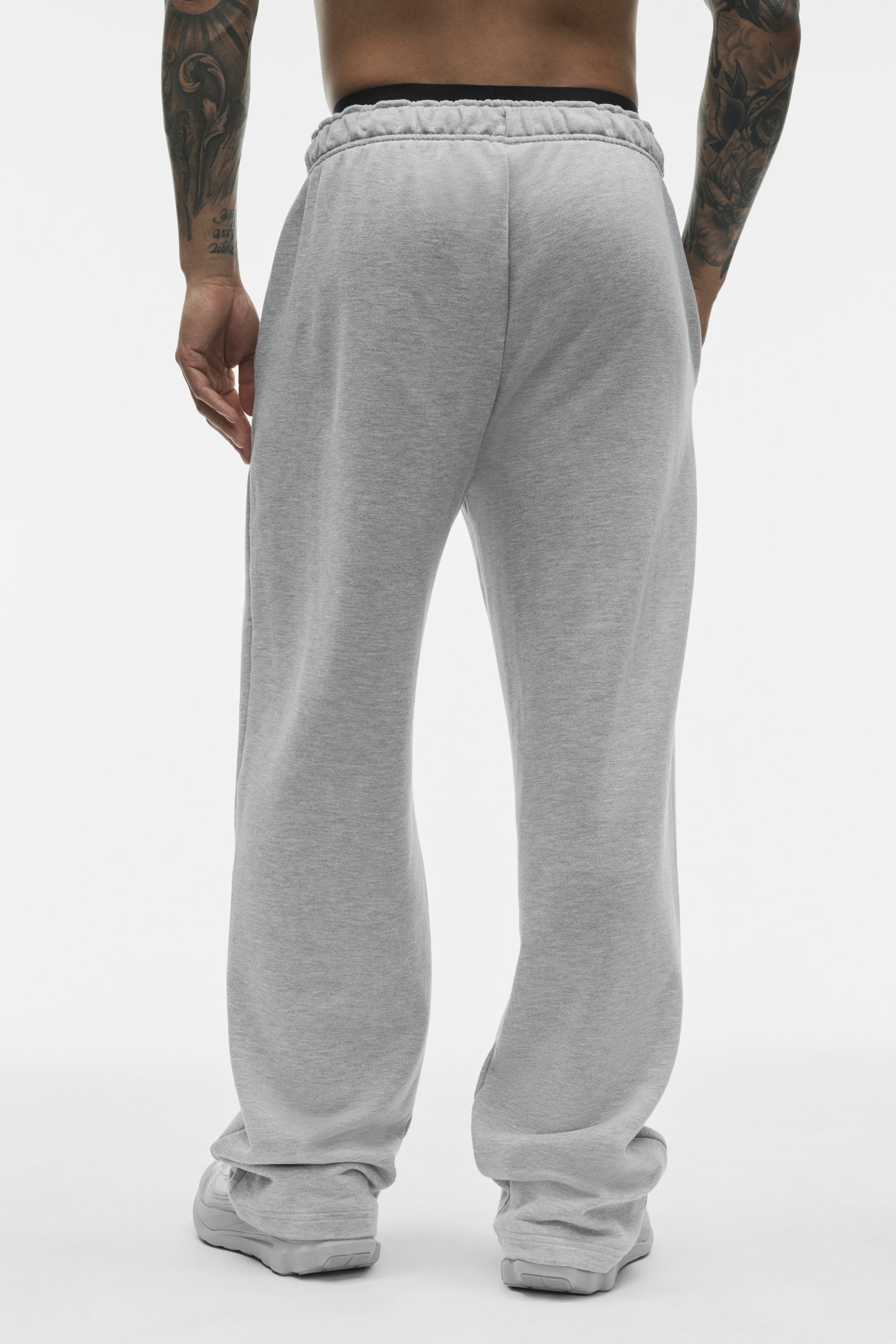 Alo Yoga Accolade Sweatpant - Athletic Heather Grey