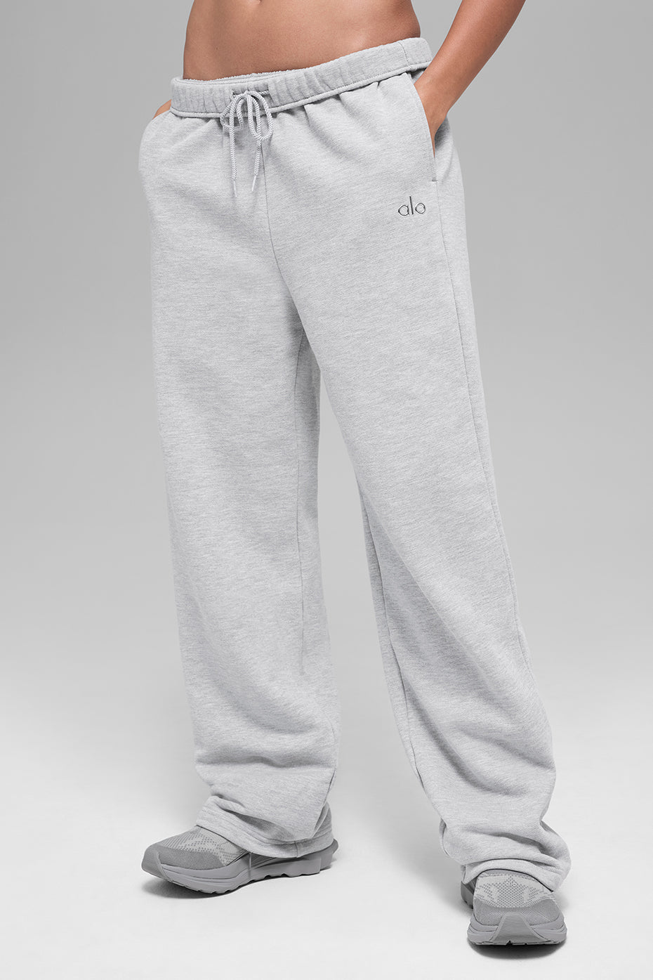 Alo Yoga Accolade Straight Leg Sweatpant - Athletic Heather Grey