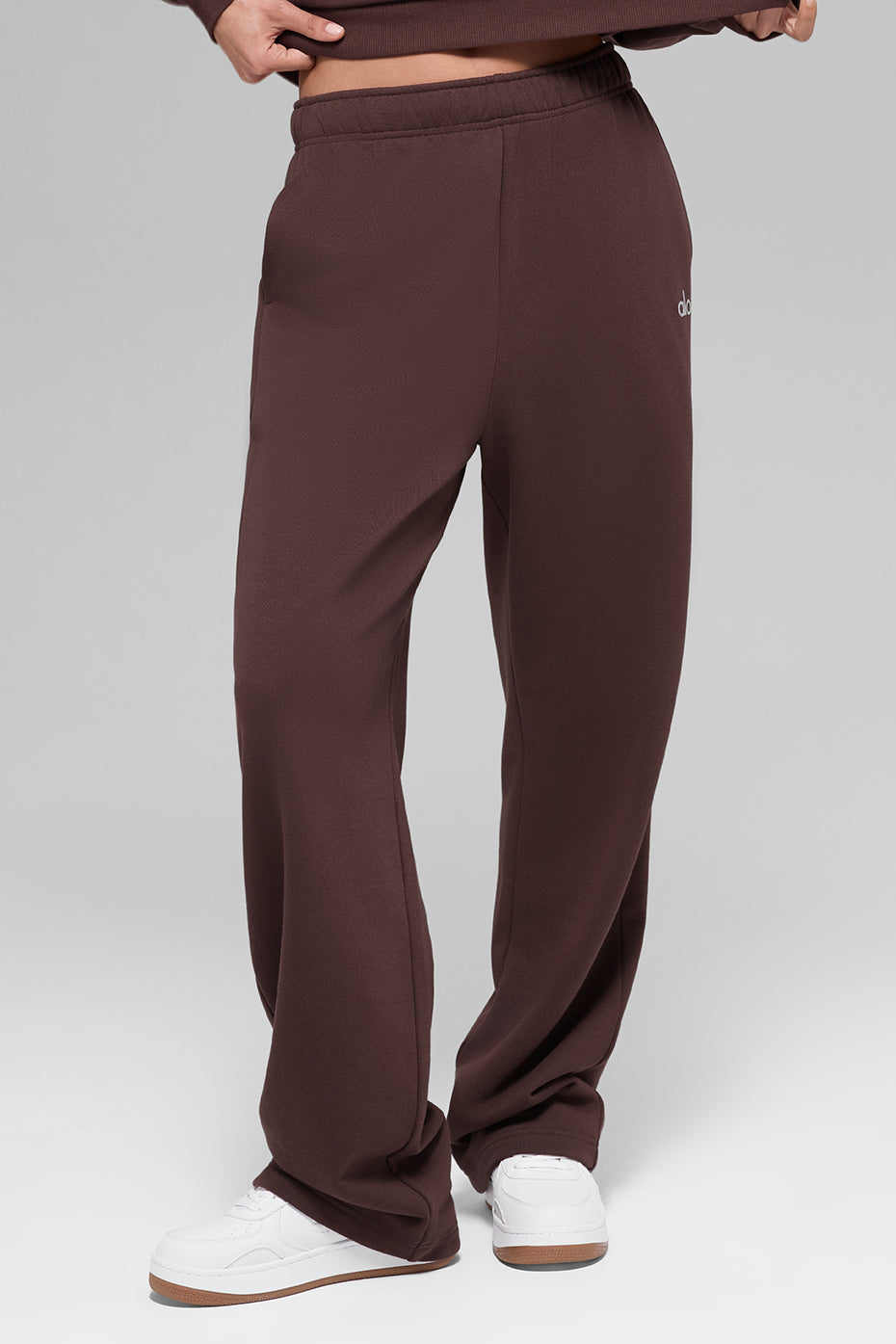Alo Yoga Accolade Straight Leg Sweatpant - Brownstone