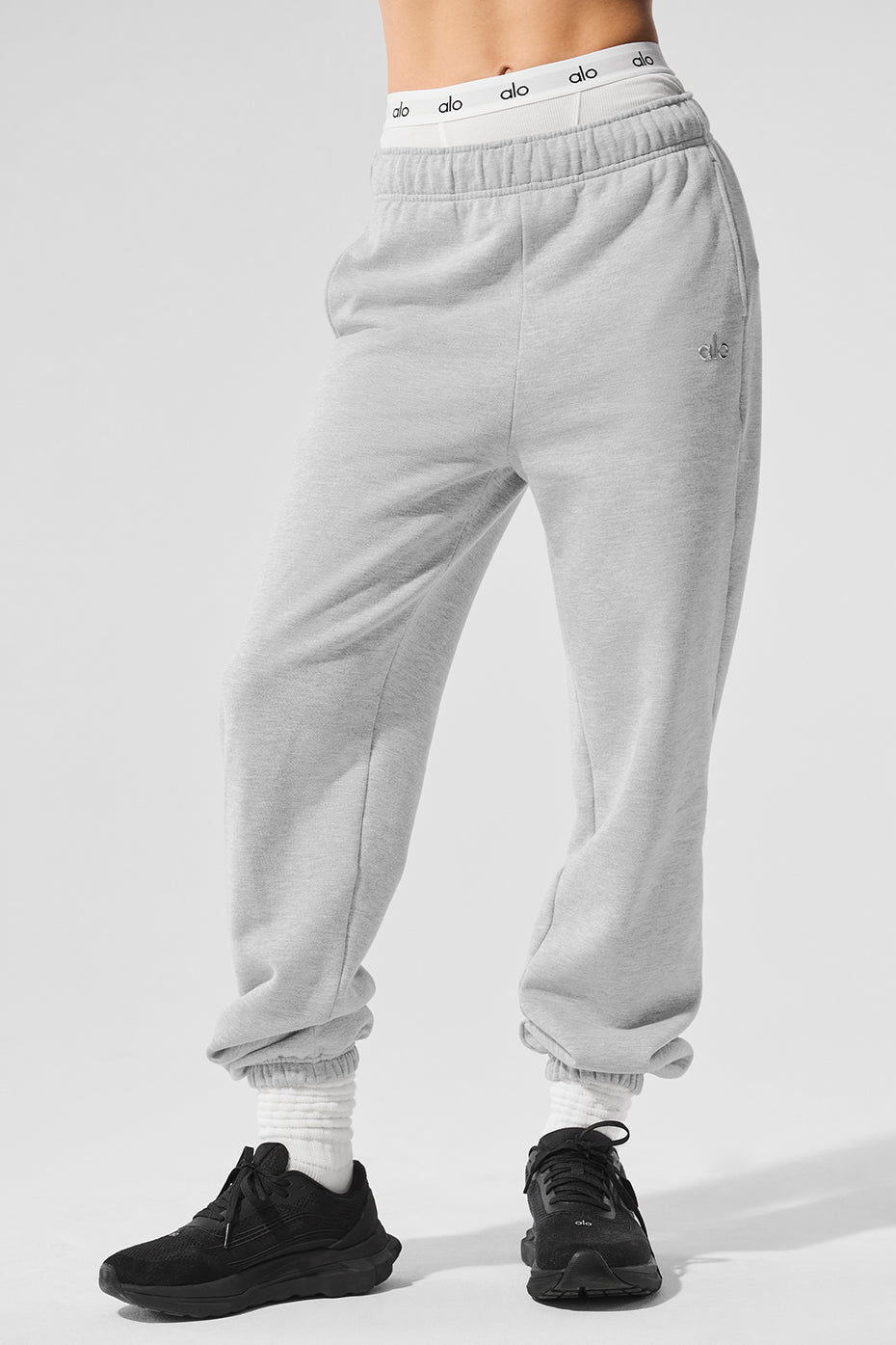 Alo Yoga Accolade Sweatpant - Athletic Heather Grey
