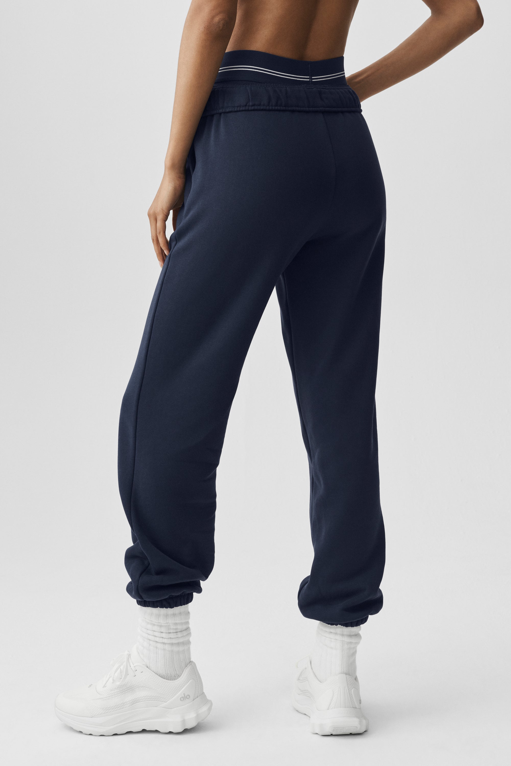 Alo Yoga Accolade Sweatpant - Navy