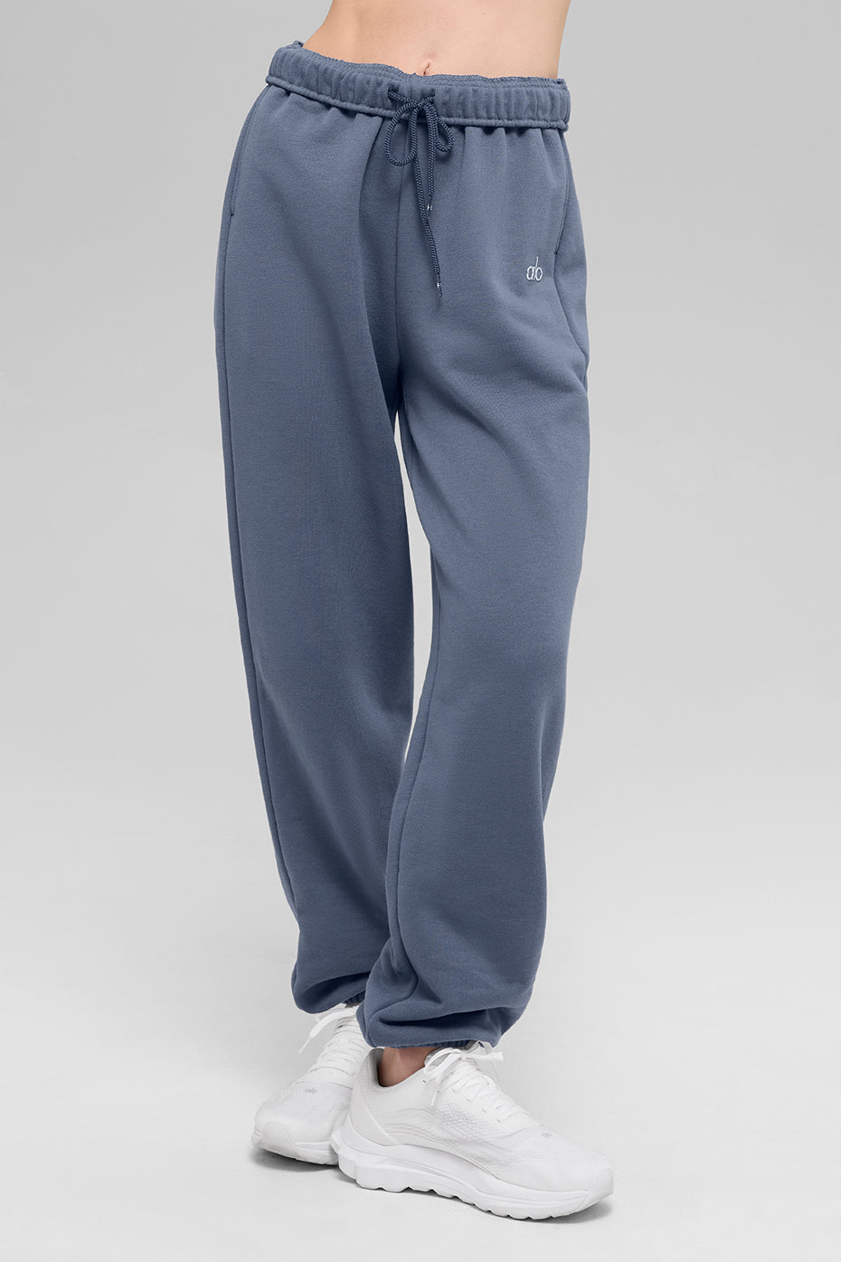 Alo Yoga Accolade Sweatpant - Bluestone