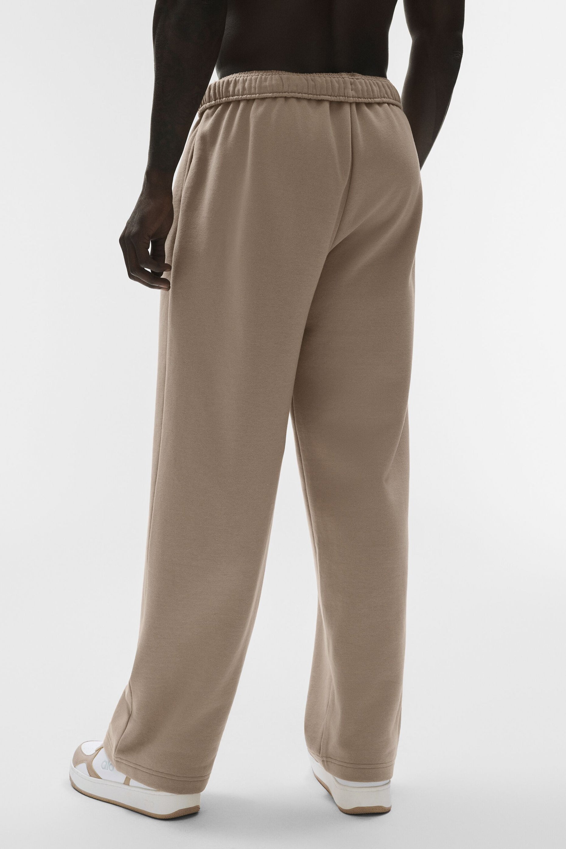 Alo Yoga Accolade Straight Leg Sweatpant - Gravel