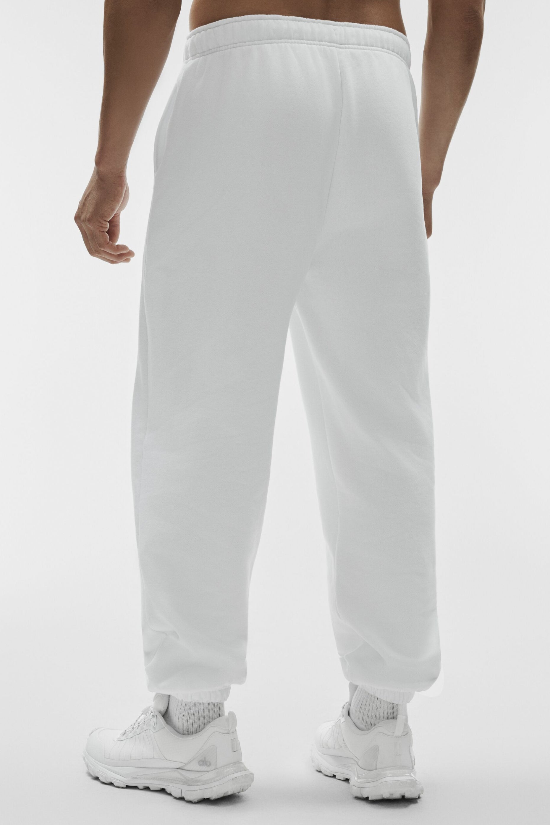 Alo Yoga Accolade Sweatpant - White