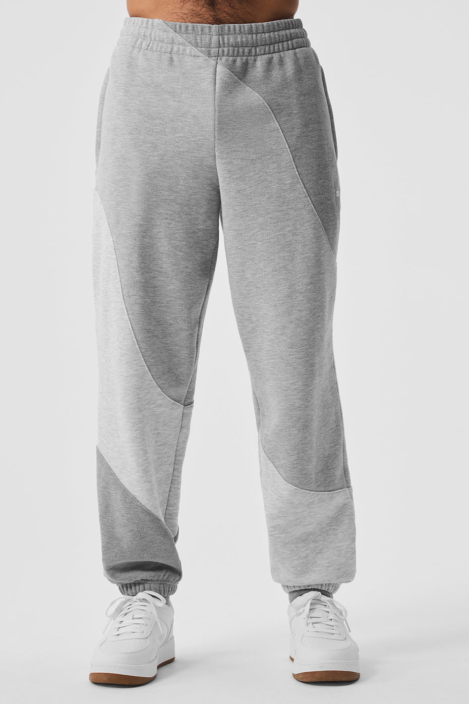 Alo Yoga Make Waves Sweatpant - Athletic Heather Grey Tonal