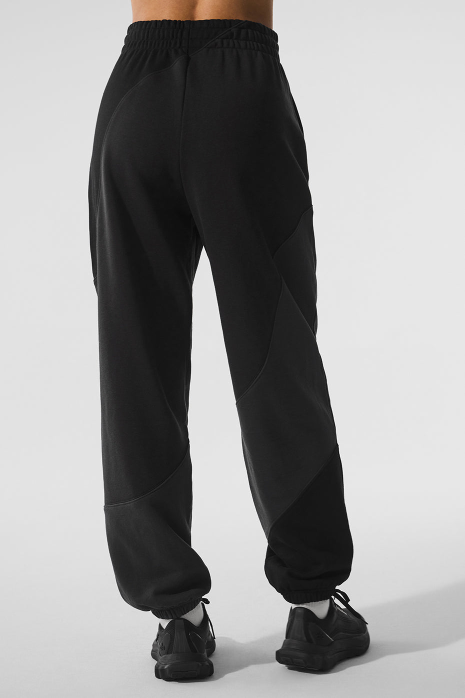 Alo Yoga Make Waves Sweatpant - Vintage Black Tonal