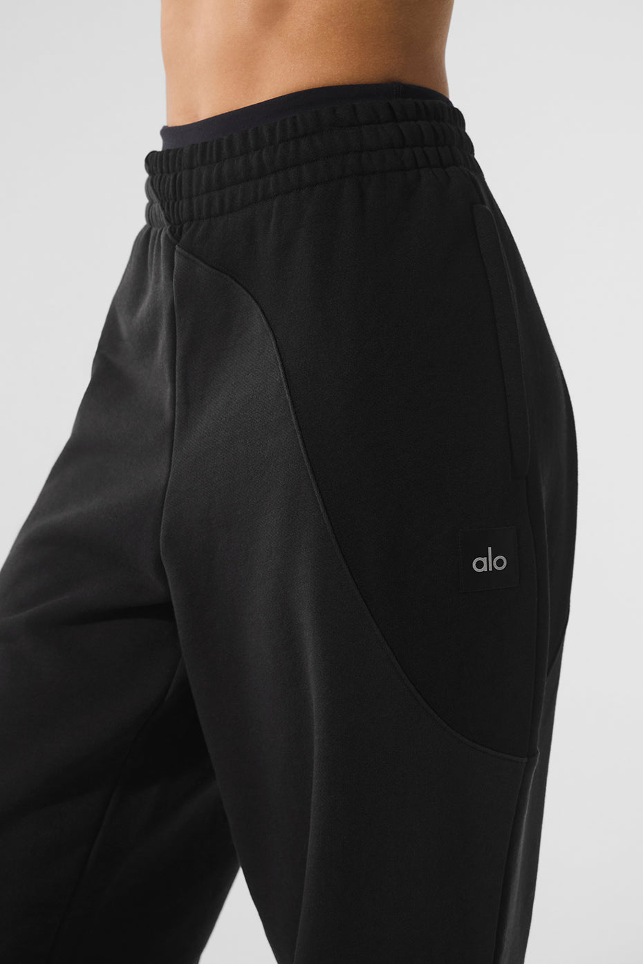 Alo Yoga Make Waves Sweatpant - Vintage Black Tonal
