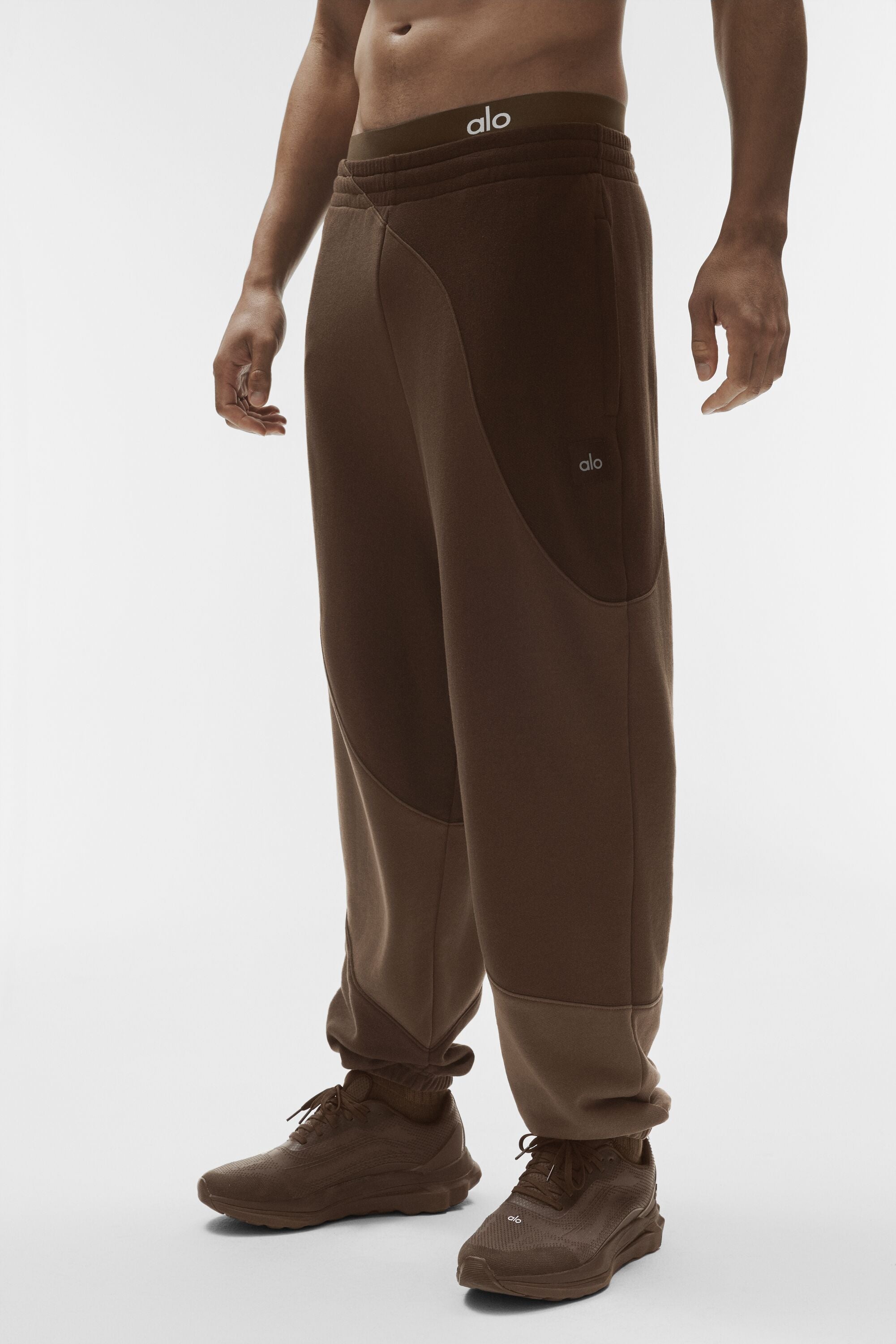Alo Yoga Make Waves Sweatpant - Espresso Tonal