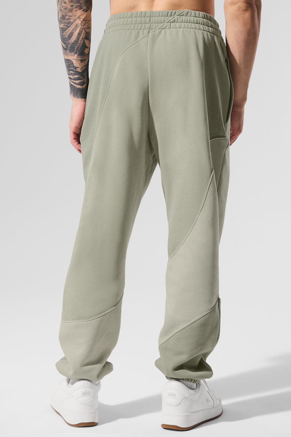 Alo Yoga Make Waves Sweatpant - Limestone Tonal