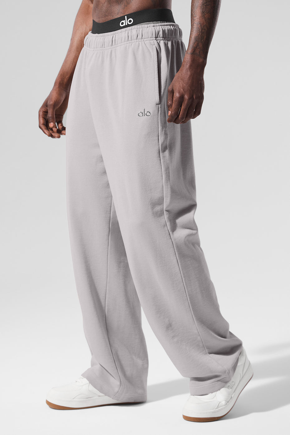 Alo Yoga Washed Accolade Straight Leg Sweatpant - Grey Sky Wash
