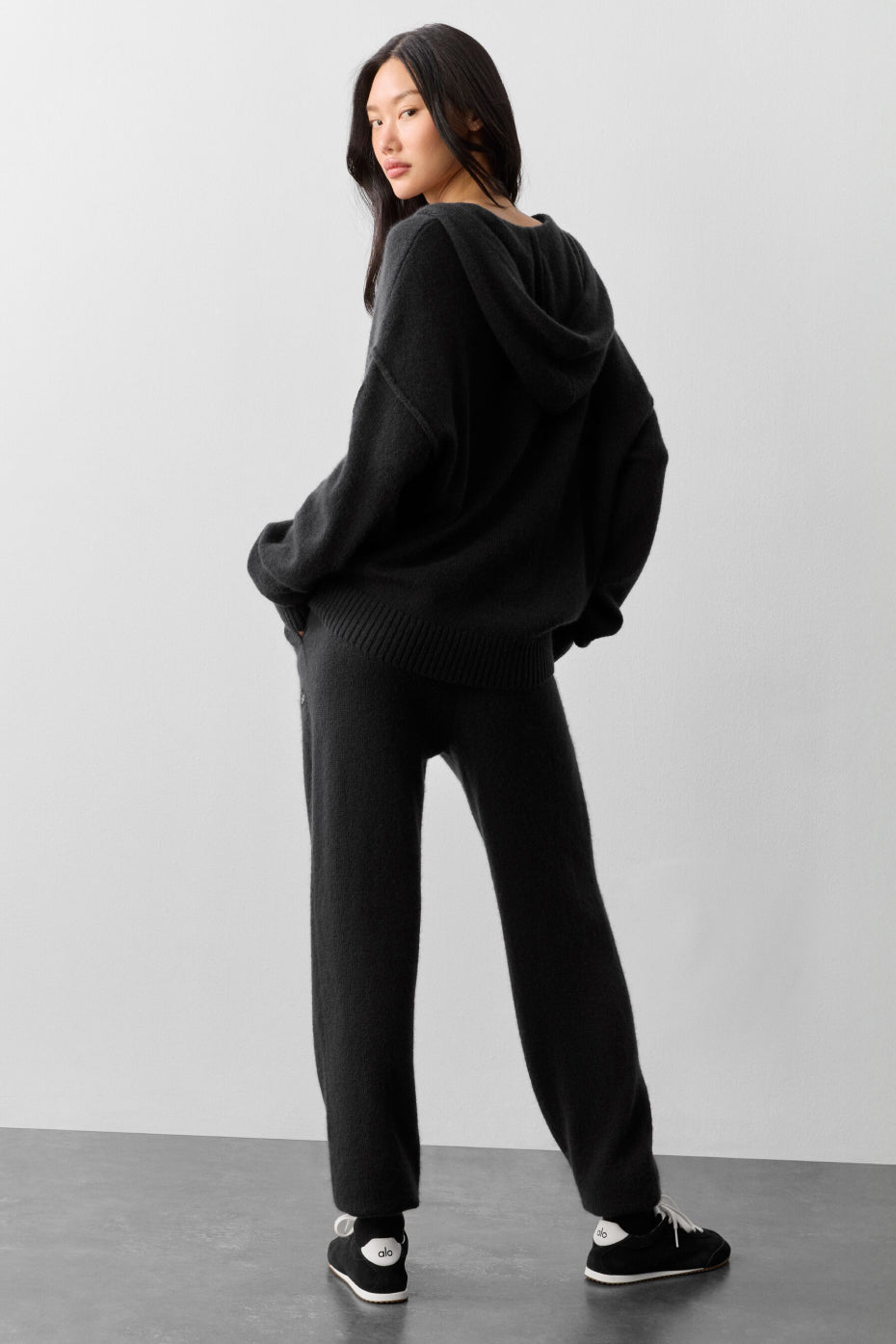 Alo Yoga Wool Cashmere New Class Sweatpant - Black