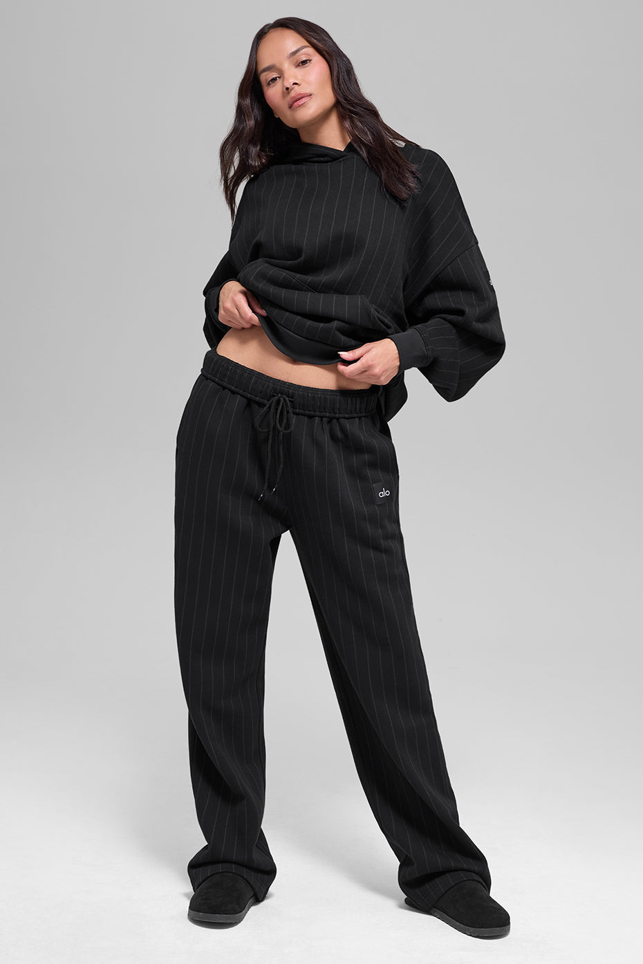 Alo Yoga Pinstripe Straight Leg Sweatpant - Black Pinstripe
