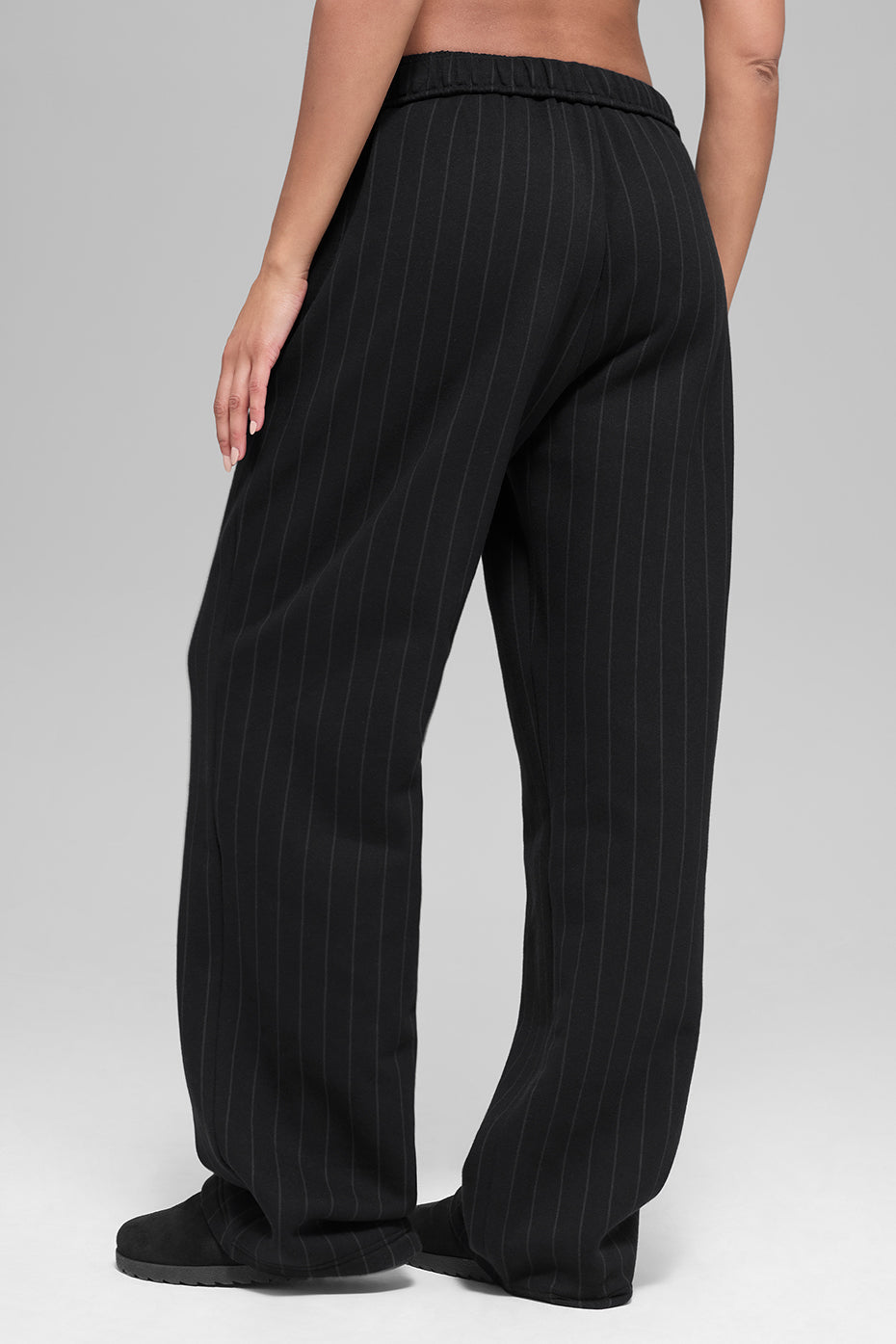 Alo Yoga Pinstripe Straight Leg Sweatpant - Black Pinstripe