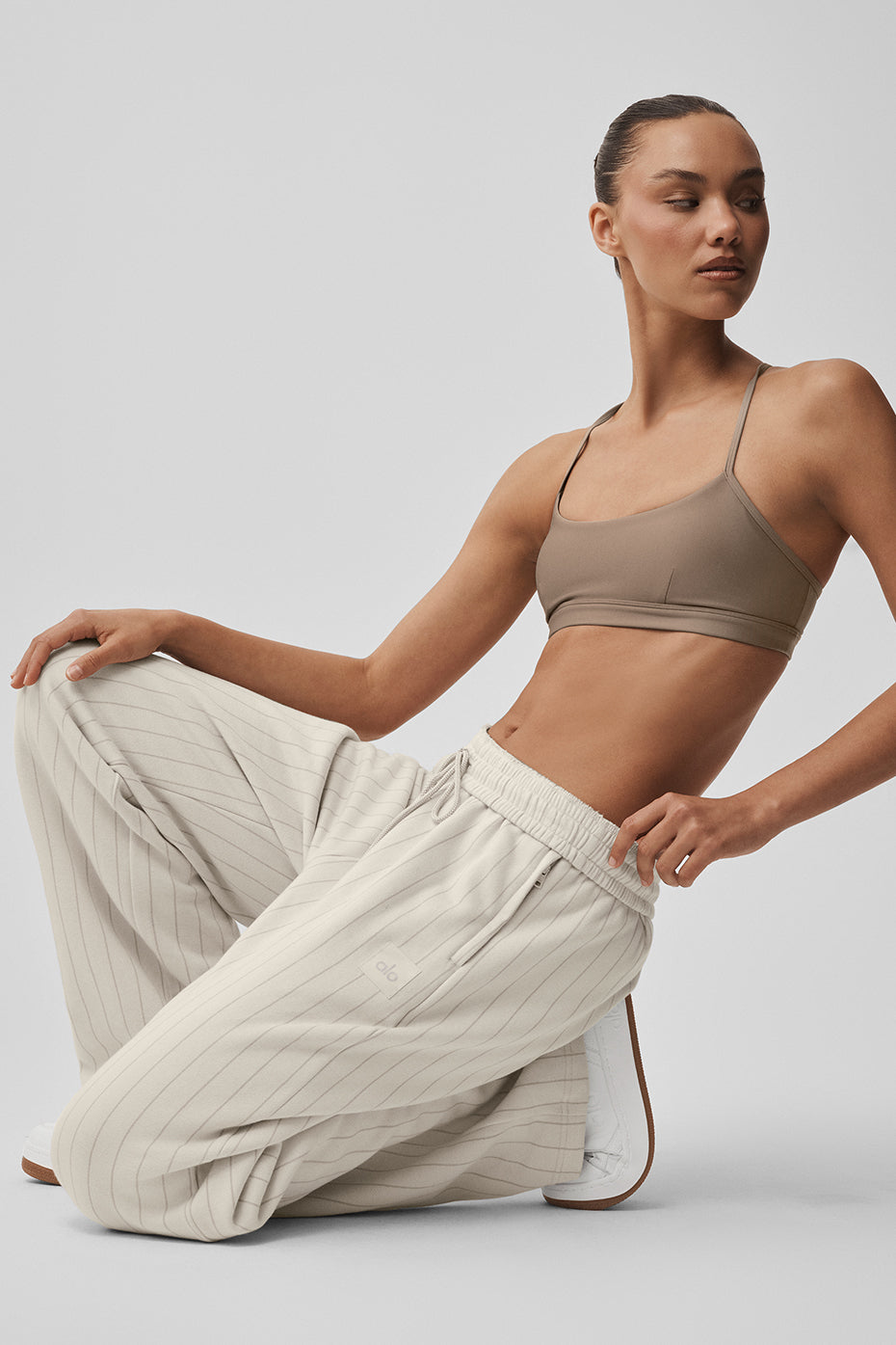 Alo Yoga Pinstripe Straight Leg Sweatpant - Bone Pinstripe